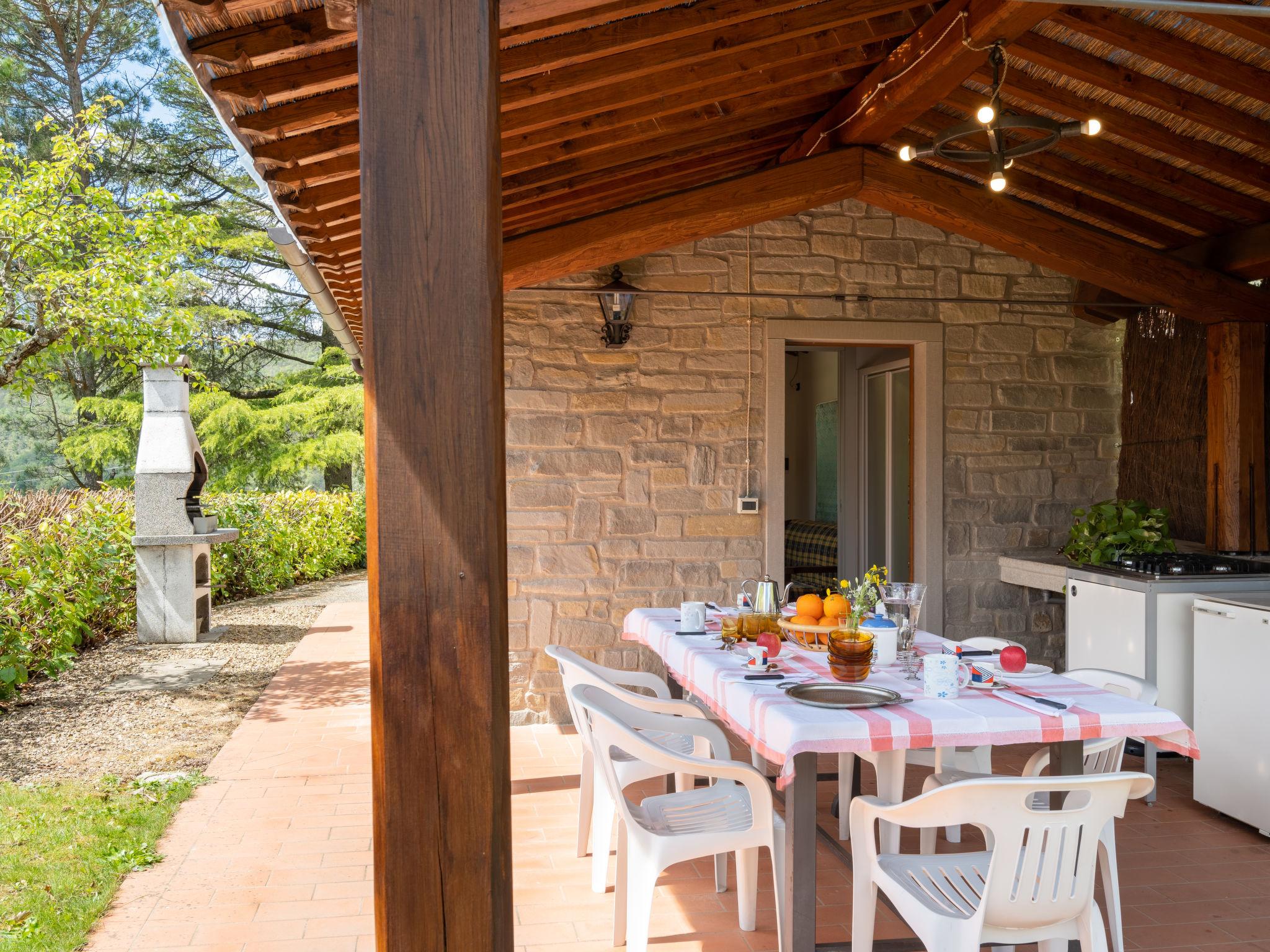 Foto 4 - Casa con 2 camere da letto a Loro Ciuffenna con piscina privata e giardino