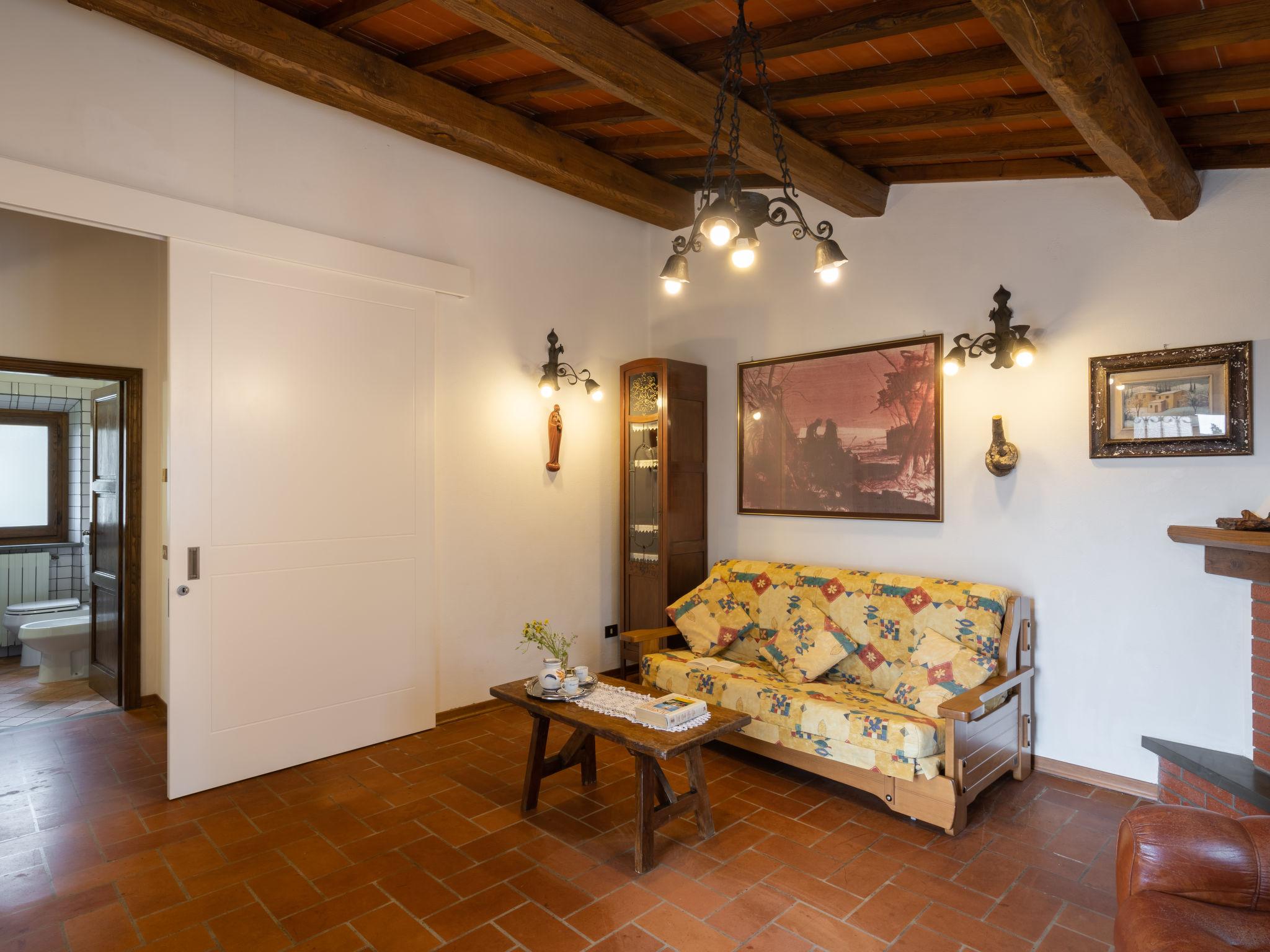Foto 10 - Casa de 2 habitaciones en Loro Ciuffenna con piscina privada y jardín