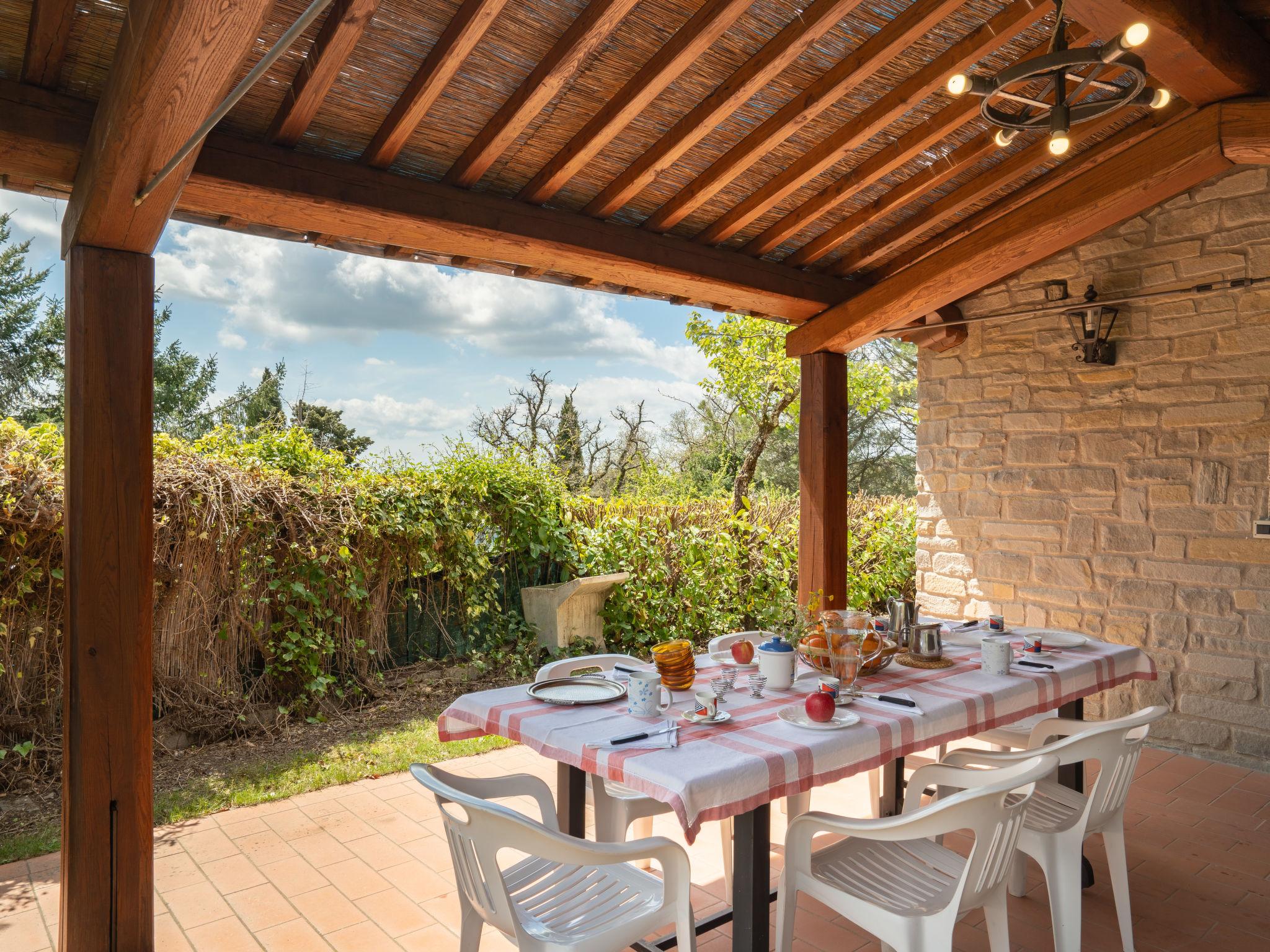 Photo 23 - Maison de 2 chambres à Loro Ciuffenna avec piscine privée et jardin