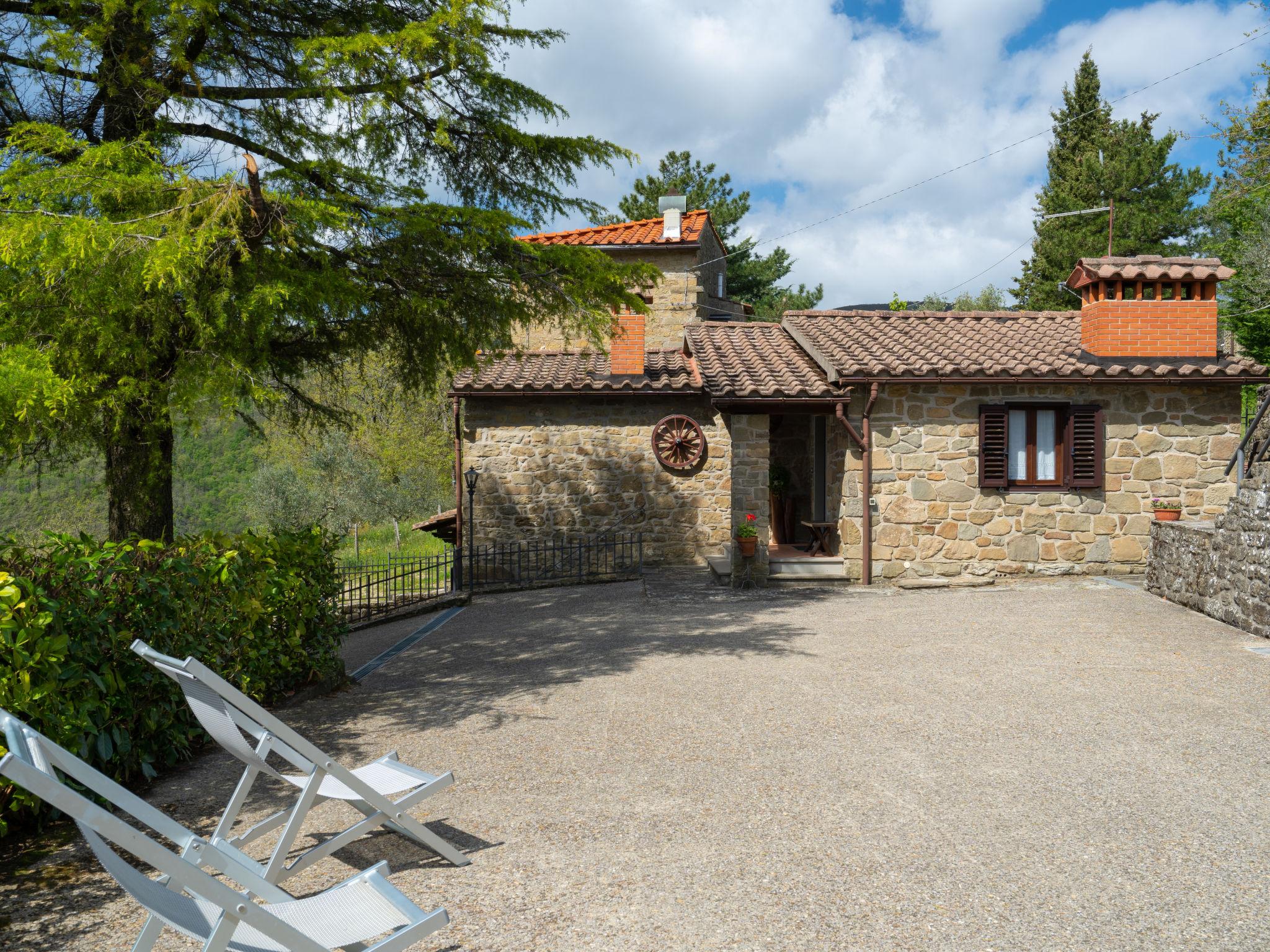 Foto 24 - Casa de 2 habitaciones en Loro Ciuffenna con piscina privada y jardín