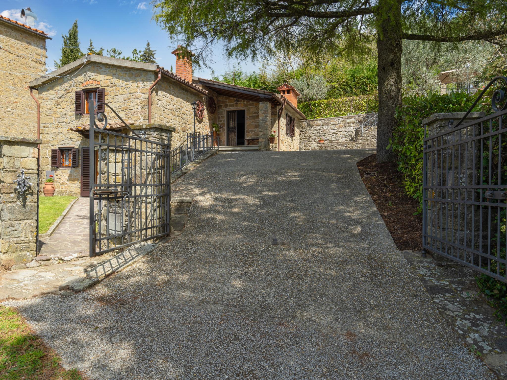 Foto 37 - Casa con 2 camere da letto a Loro Ciuffenna con piscina privata e giardino
