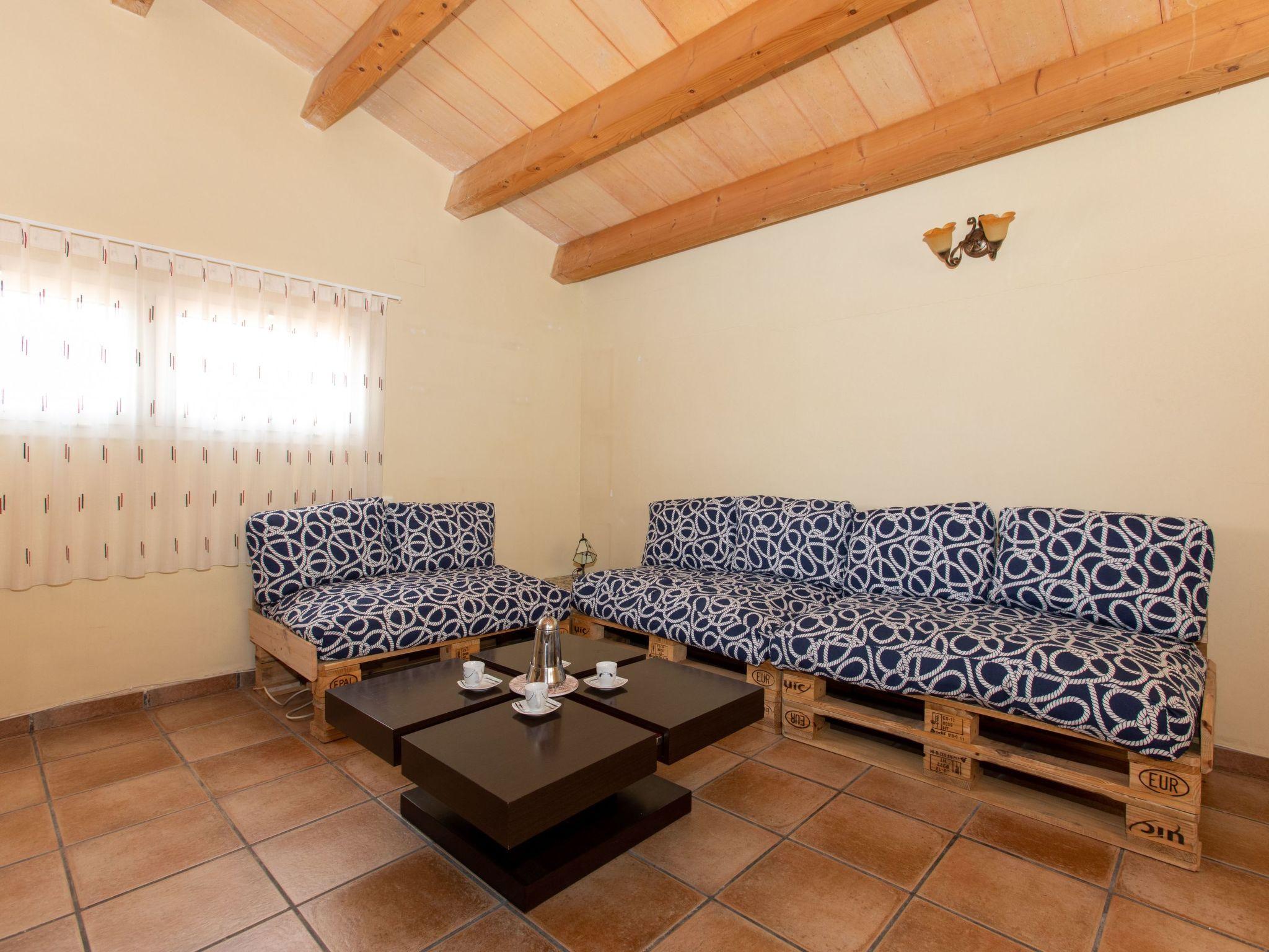 Photo 5 - 4 bedroom House in l'Ametlla de Mar with private pool and garden