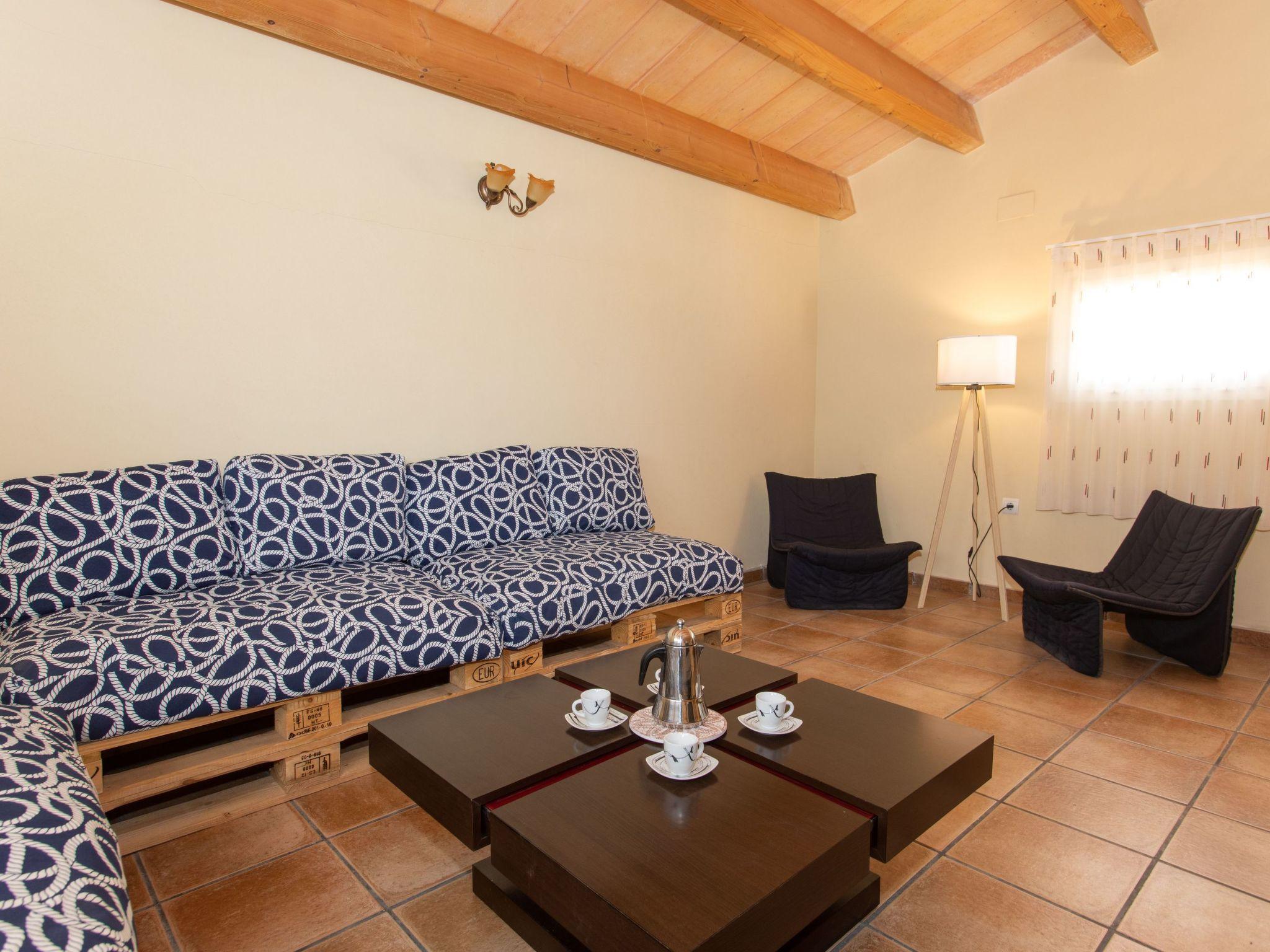 Photo 16 - 4 bedroom House in l'Ametlla de Mar with private pool and garden