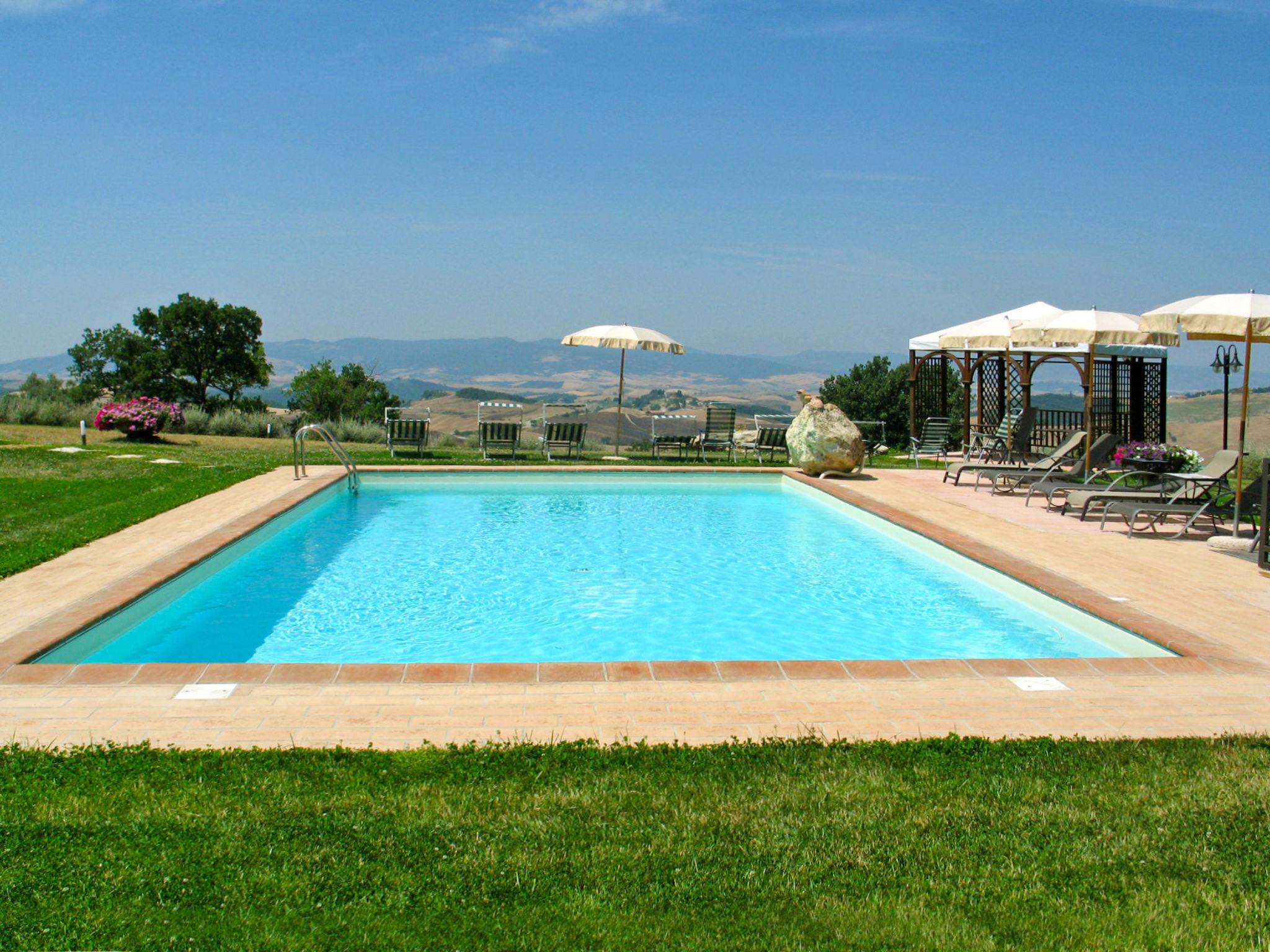 Foto 2 - Apartamento em Gambassi Terme com piscina e jardim