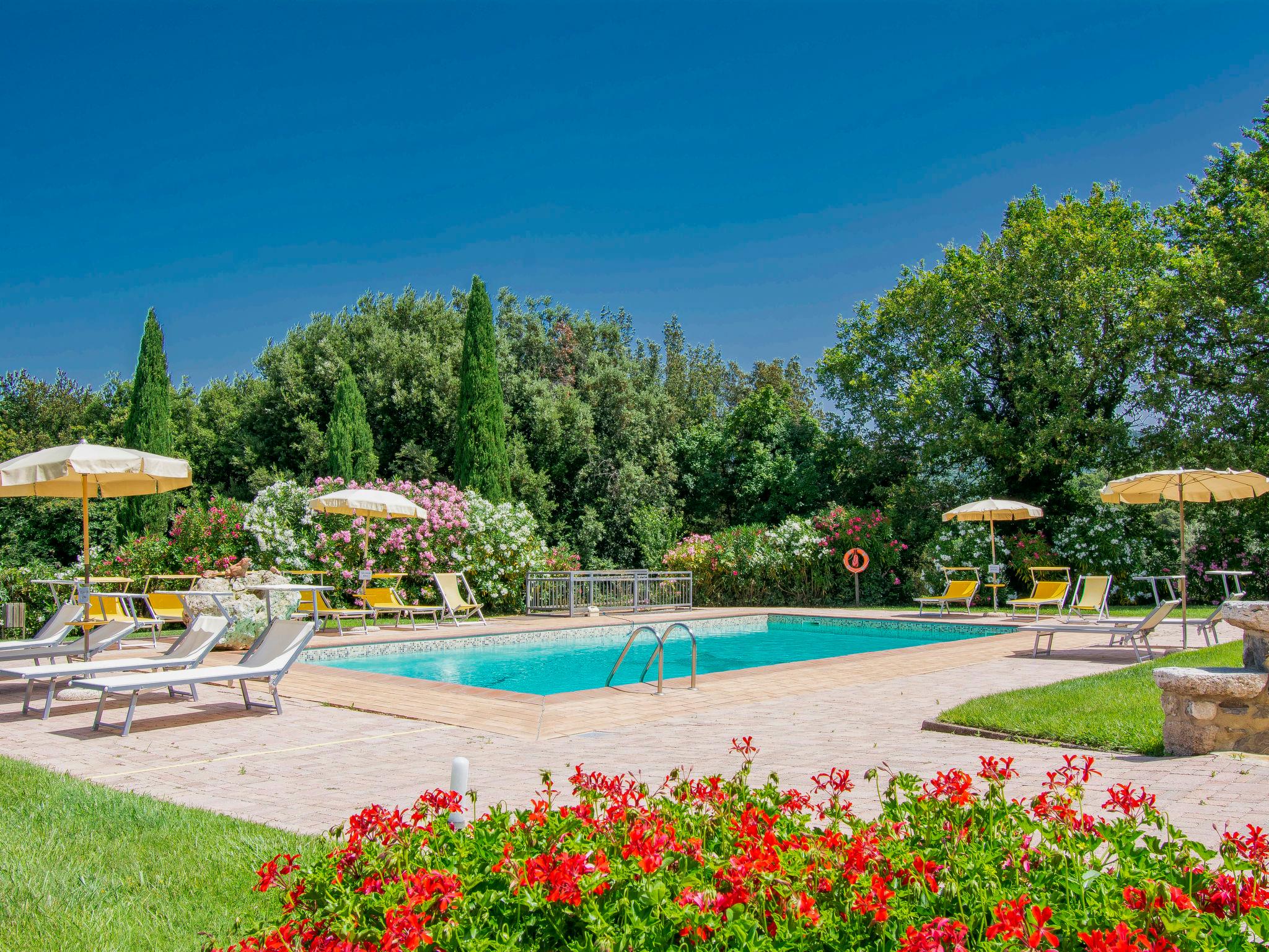 Foto 26 - Appartamento con 2 camere da letto a Gambassi Terme con piscina e terrazza