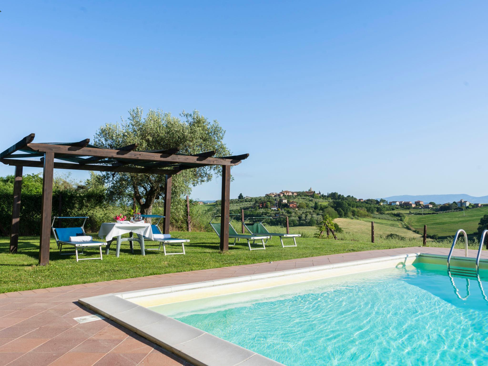 Photo 2 - Maison de 2 chambres à Castiglione del Lago avec piscine et jardin