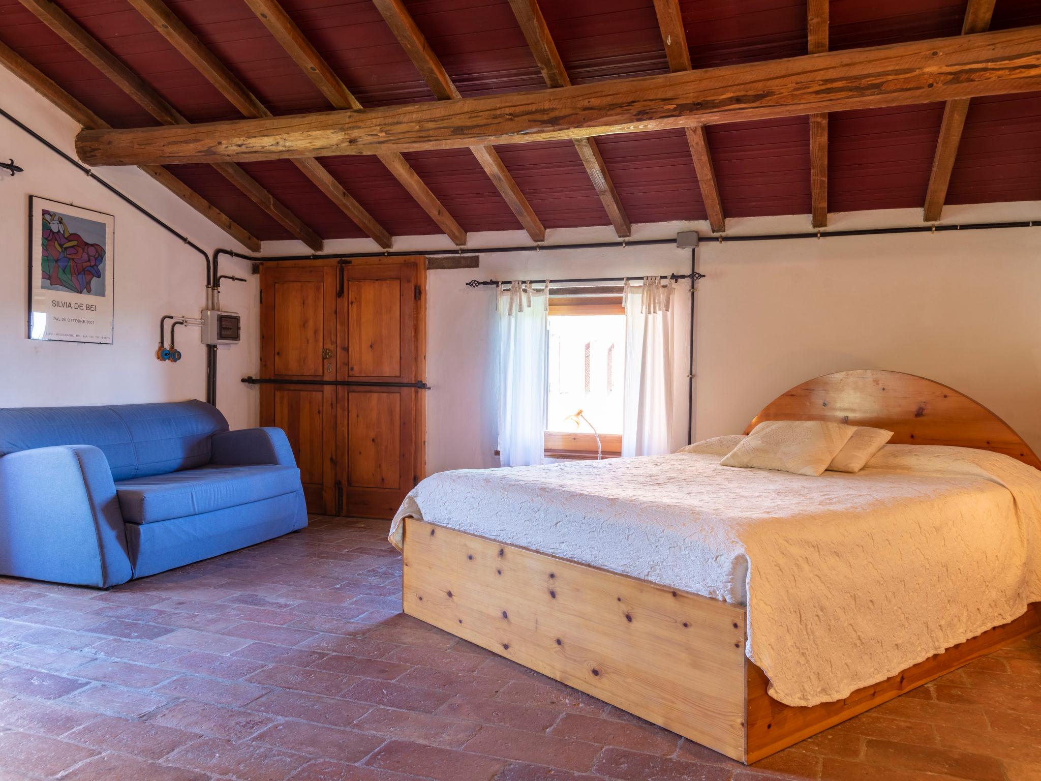 Photo 36 - 8 bedroom House in Castiglione del Lago with private pool and garden