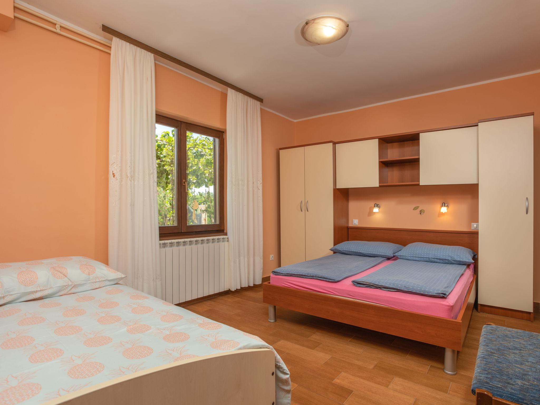 Foto 11 - Apartment mit 2 Schlafzimmern in Kaštelir-Labinci mit schwimmbad und blick aufs meer