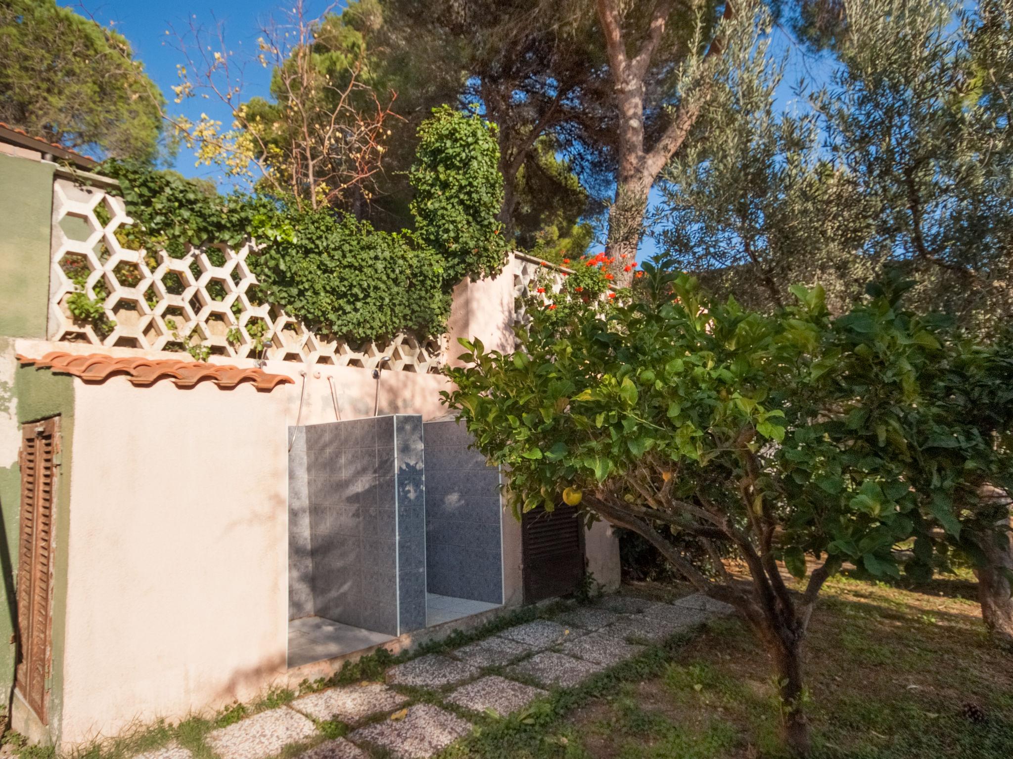 Photo 30 - Maison de 1 chambre à Capoliveri avec jardin et terrasse