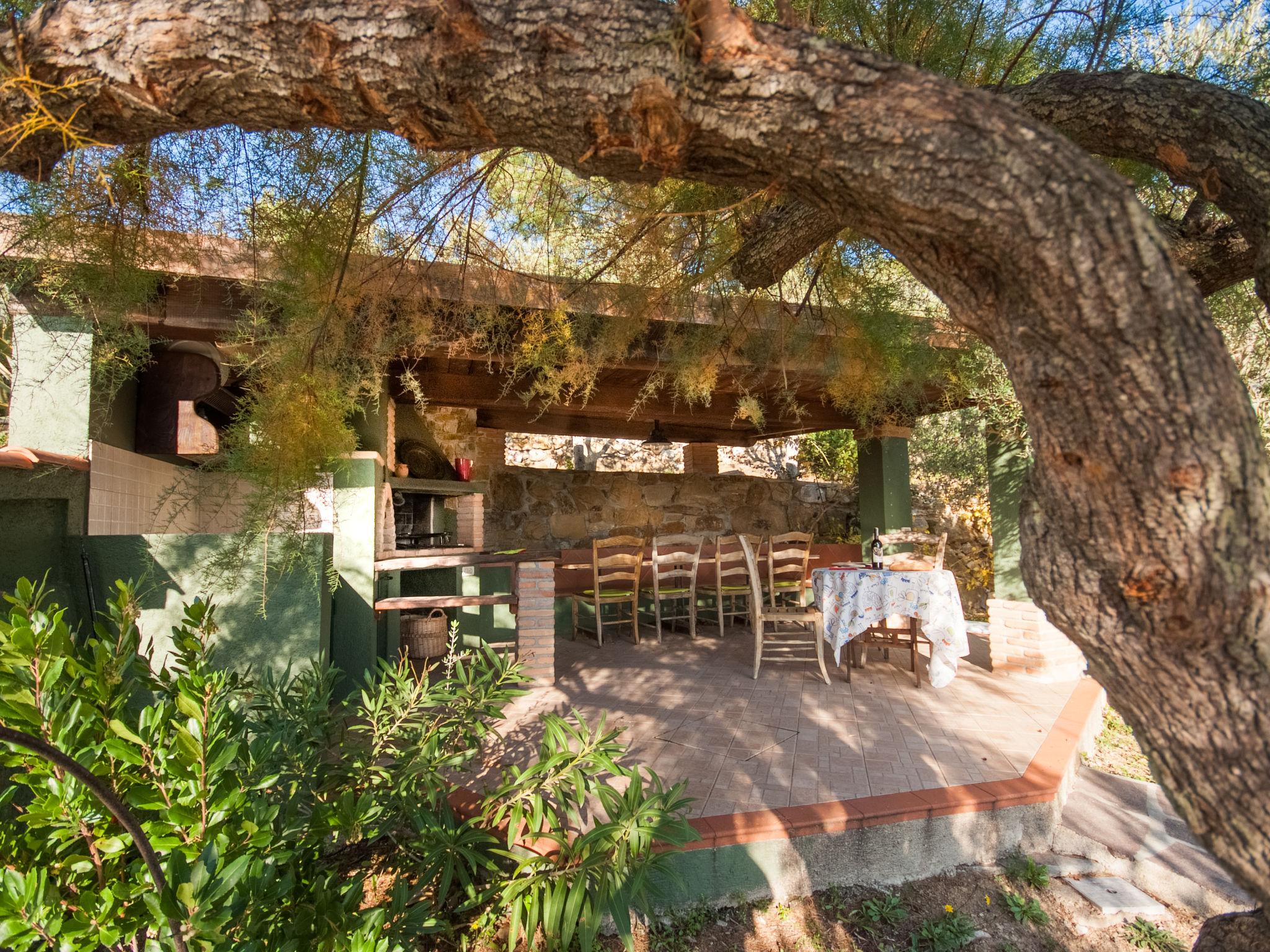 Photo 20 - Maison de 1 chambre à Capoliveri avec jardin et terrasse