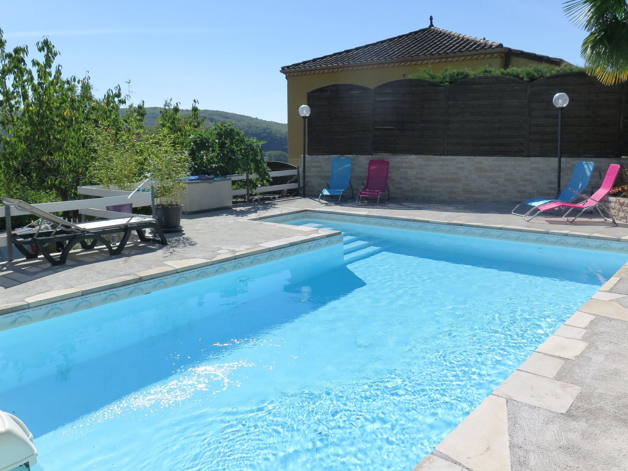 Foto 15 - Casa de 2 habitaciones en Lamagdelaine con piscina privada y terraza