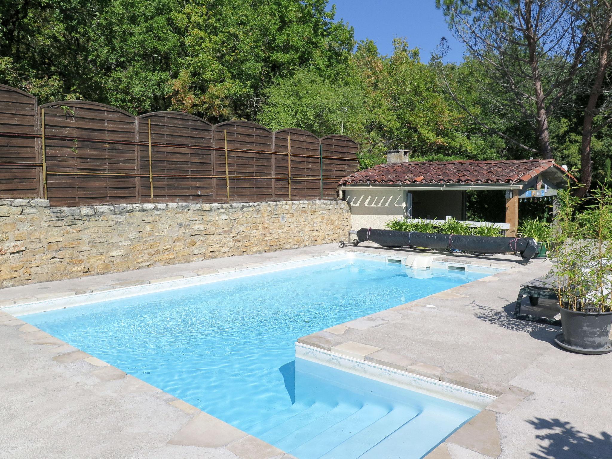 Foto 13 - Casa de 2 quartos em Lamagdelaine com piscina privada e terraço