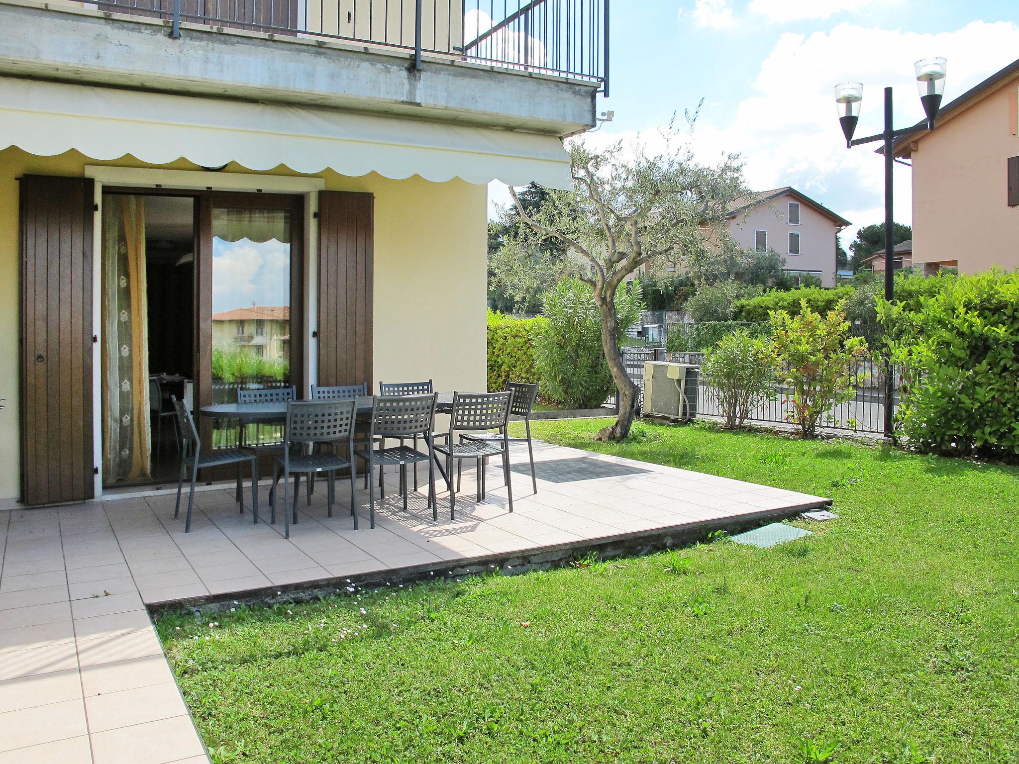 Foto 17 - Casa con 4 camere da letto a Bardolino con piscina e vista sulle montagne