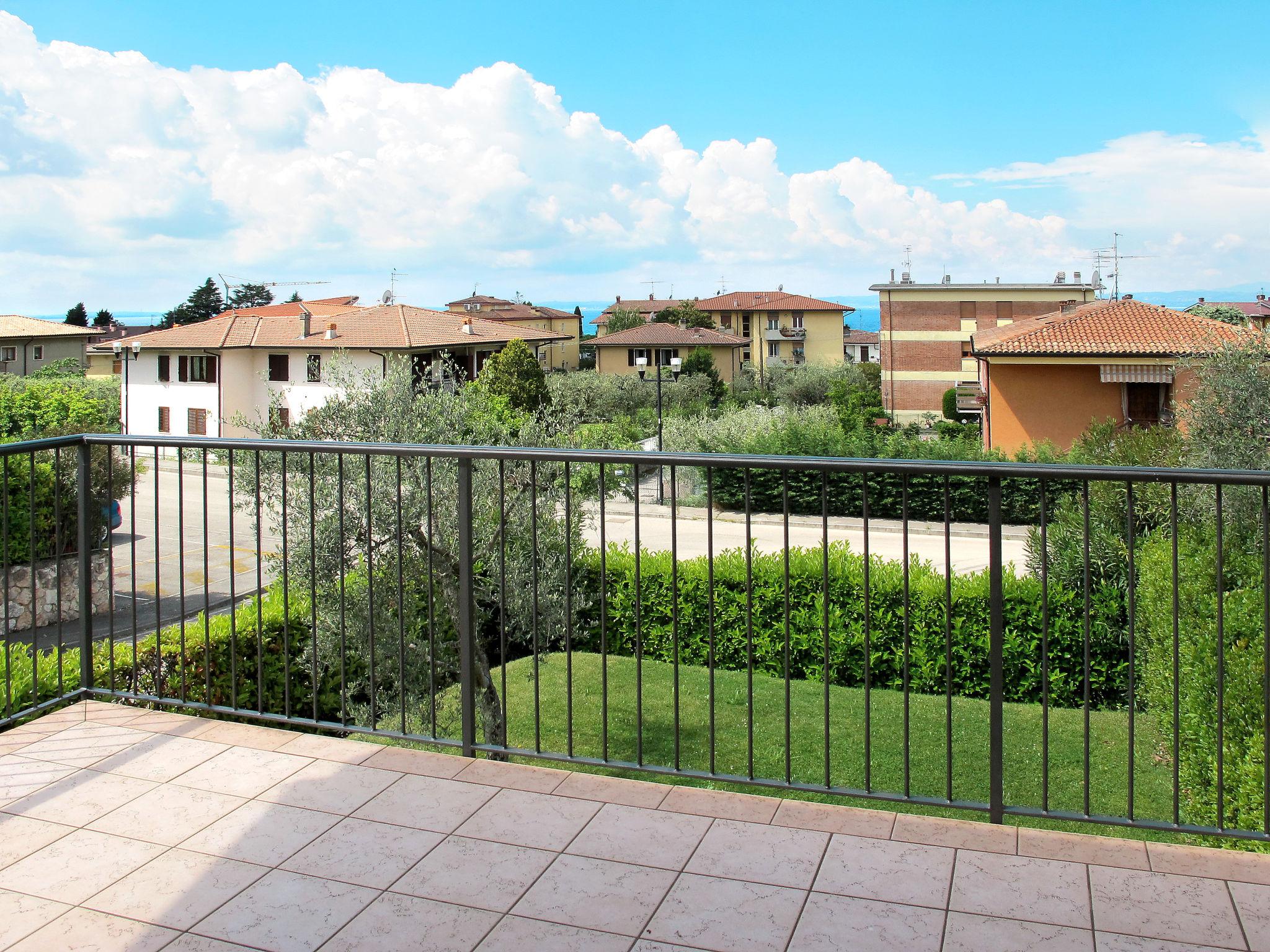 Foto 3 - Casa con 4 camere da letto a Bardolino con piscina e vista sulle montagne