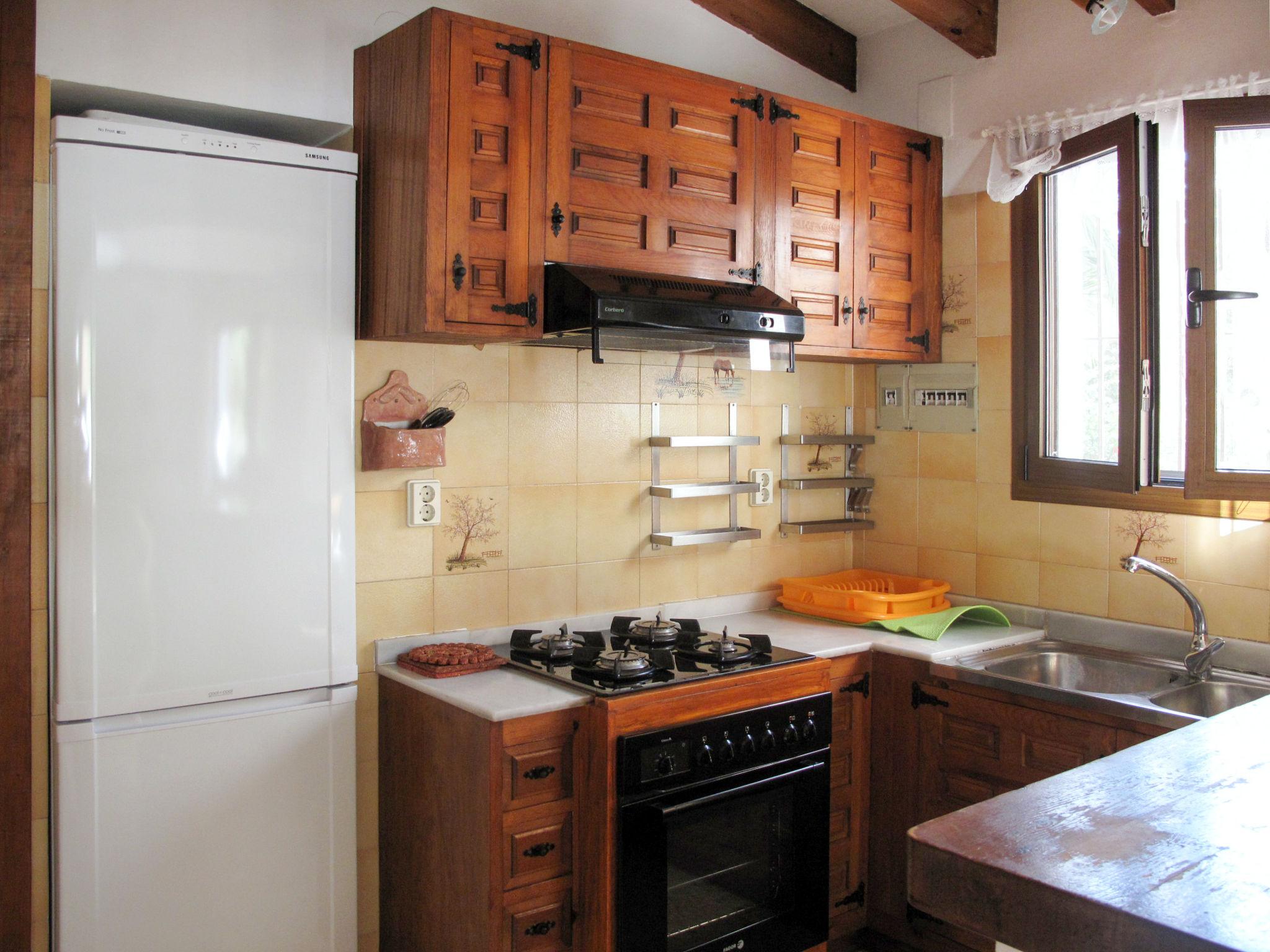 Photo 8 - 2 bedroom House in Teulada with private pool and garden