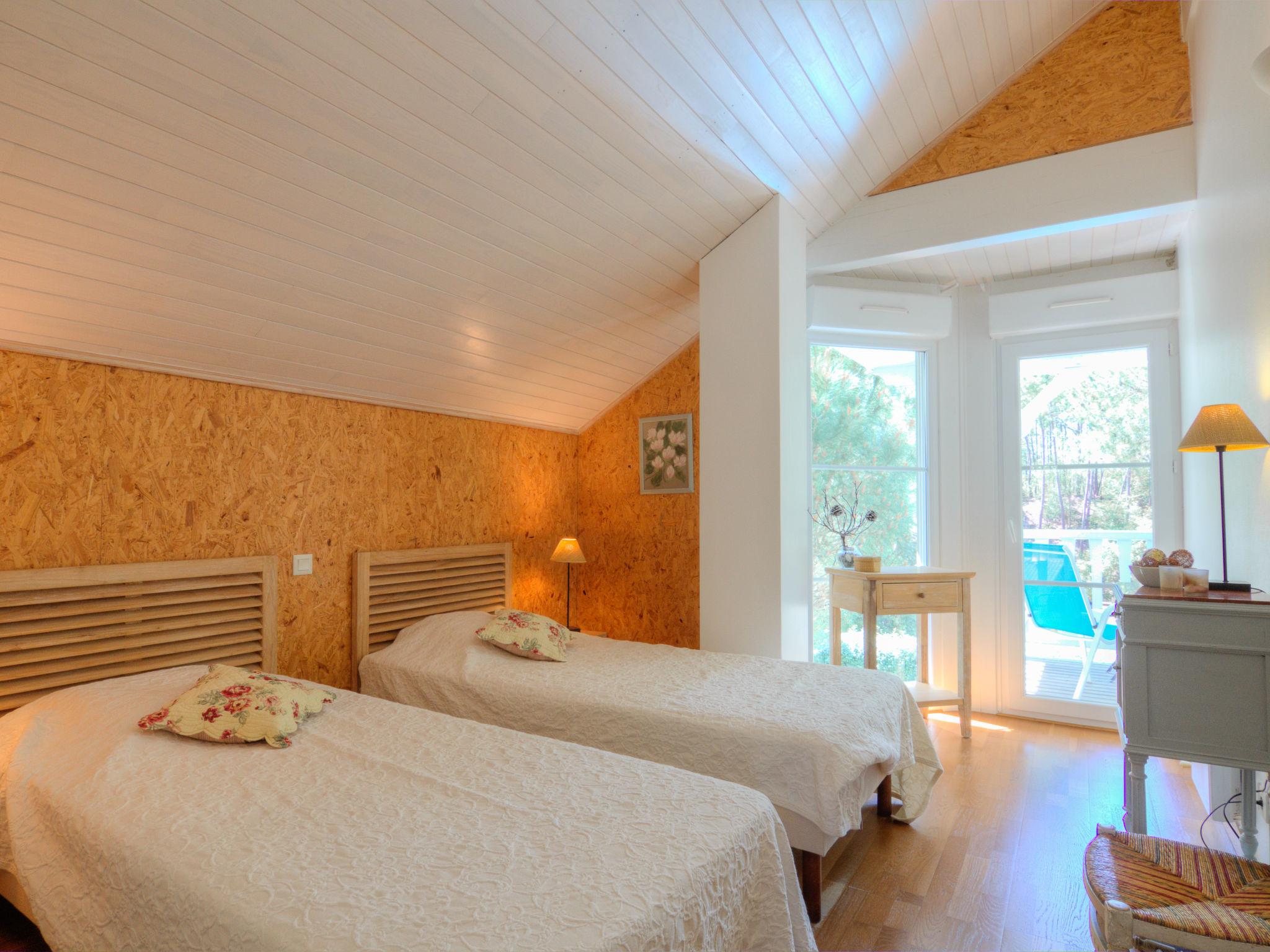 Foto 11 - Haus mit 2 Schlafzimmern in Lacanau mit privater pool und garten