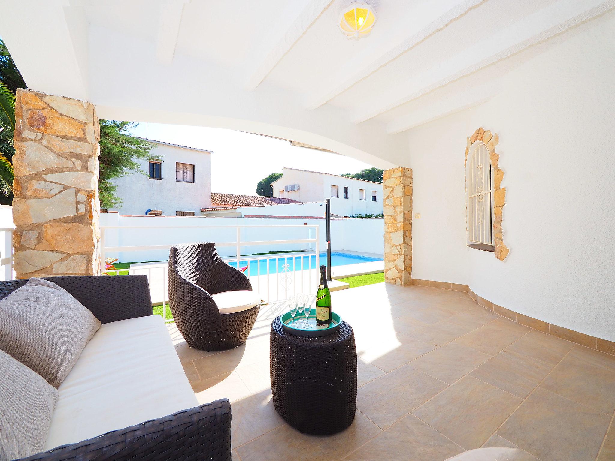 Foto 8 - Casa con 3 camere da letto a Castelló d'Empúries con piscina privata e vista mare