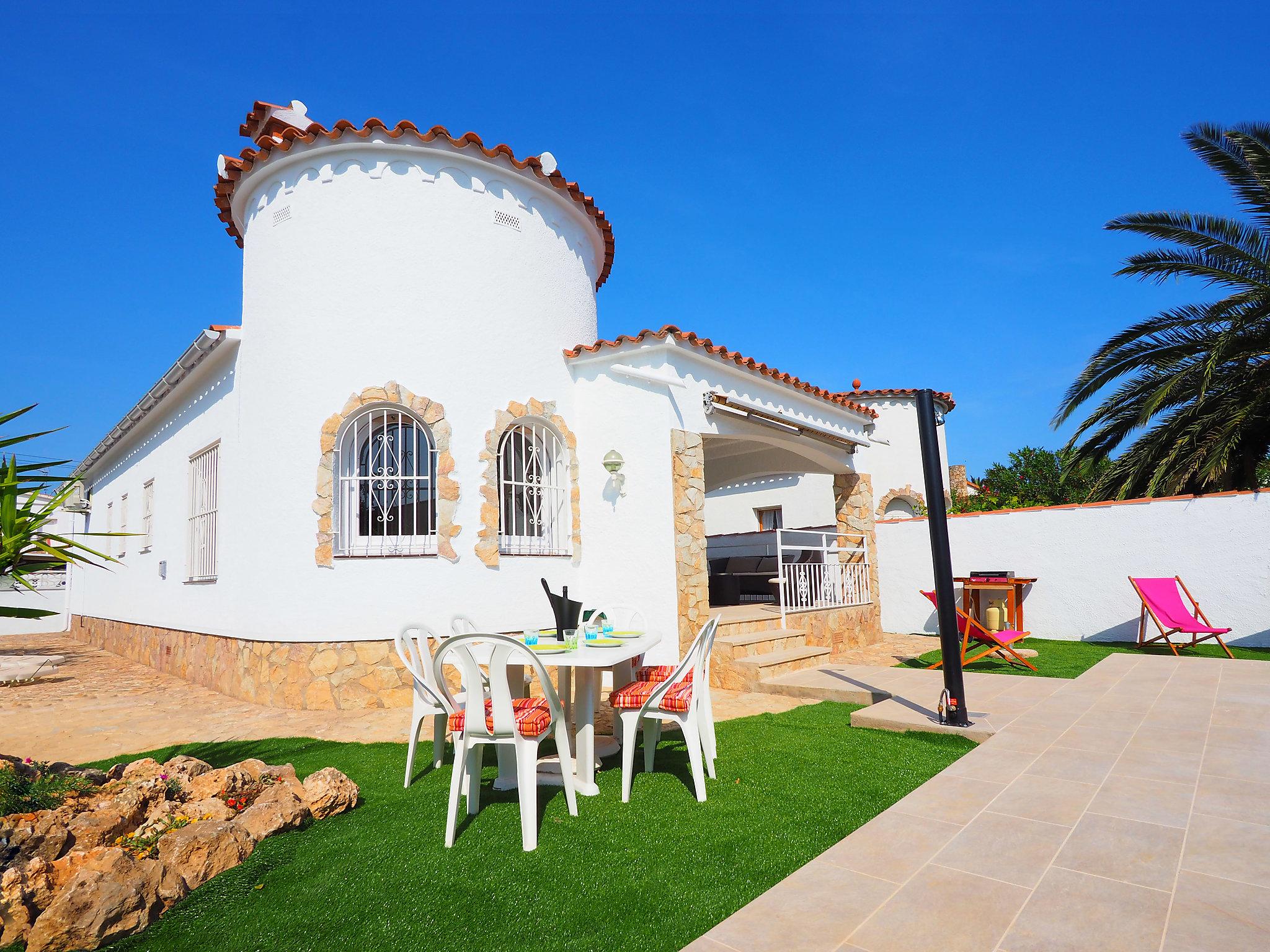 Foto 17 - Casa con 3 camere da letto a Castelló d'Empúries con piscina privata e giardino