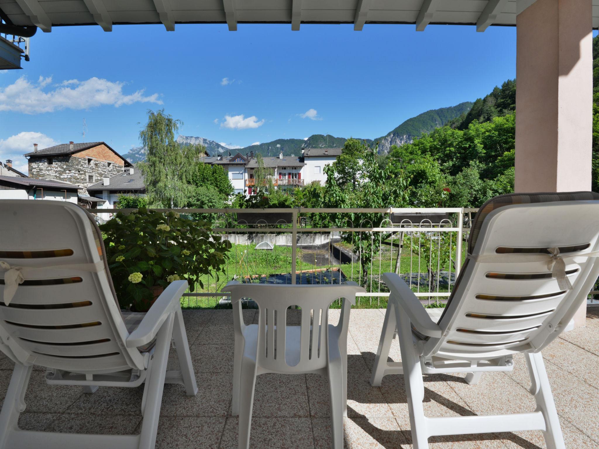 Photo 2 - Appartement de 2 chambres à Caldonazzo avec jardin et vues sur la montagne