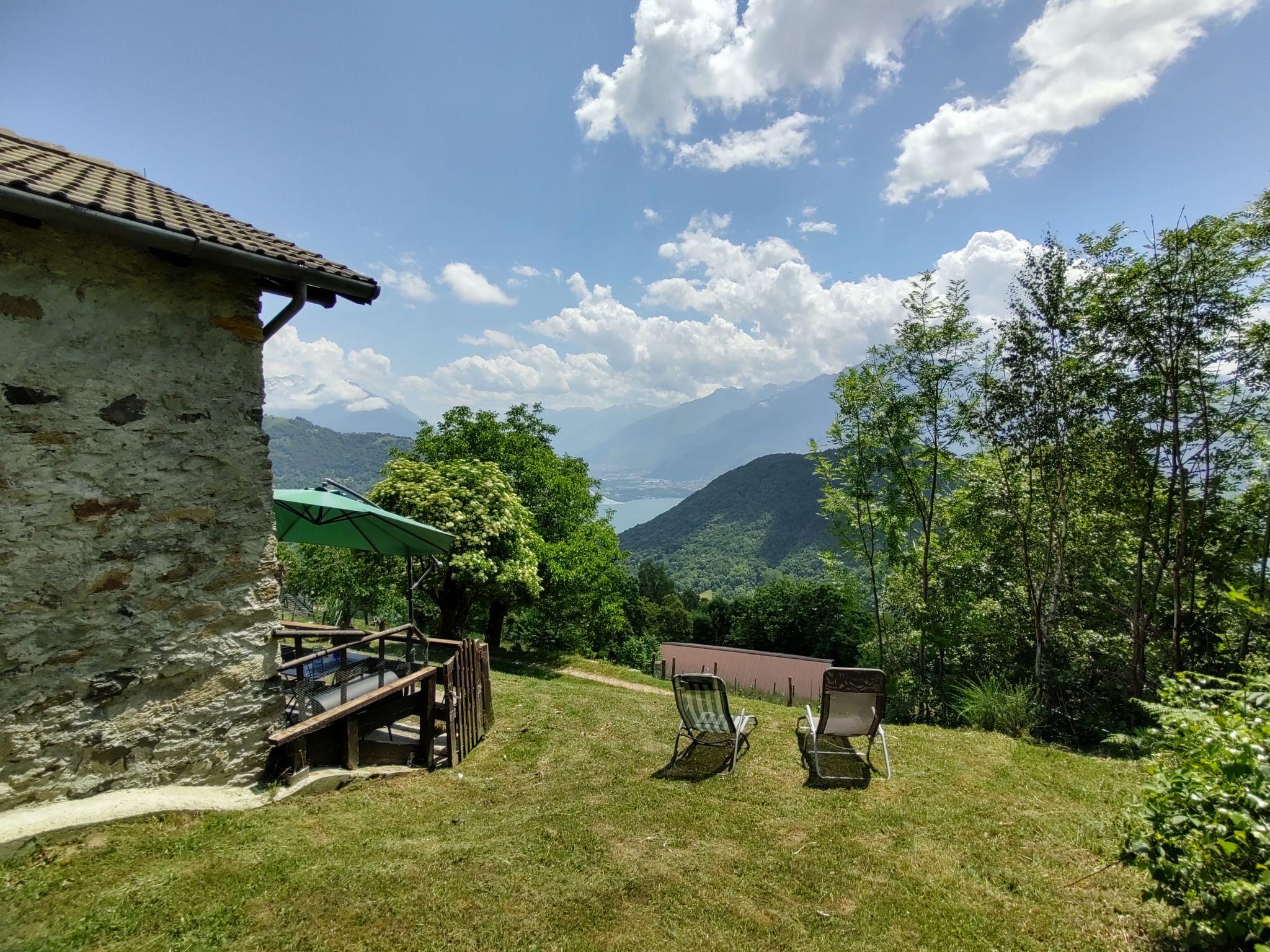 Photo 2 - Appartement en Peglio avec jardin et vues sur la montagne