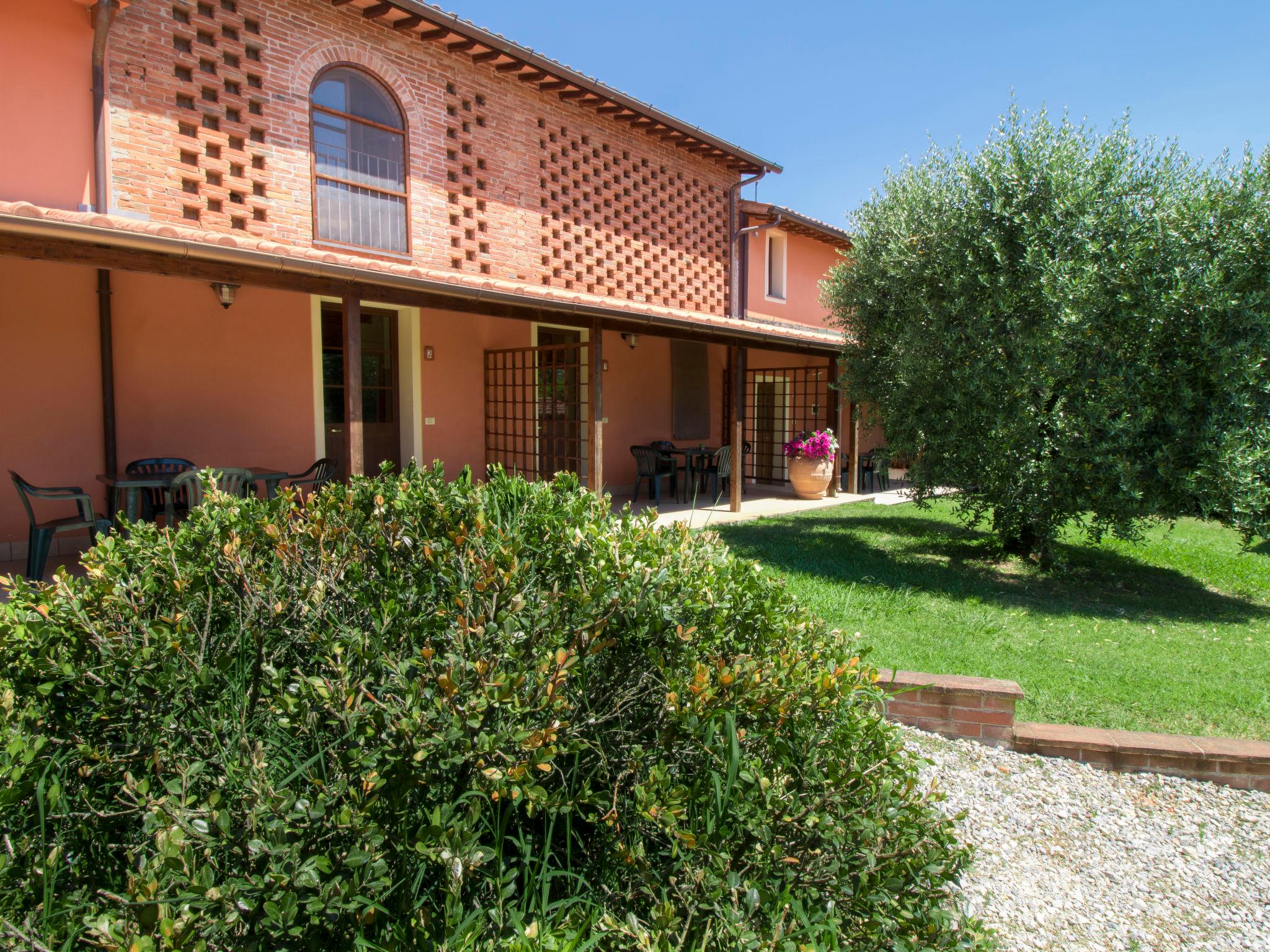 Foto 18 - Appartamento con 2 camere da letto a Castelfranco di Sotto con piscina e giardino