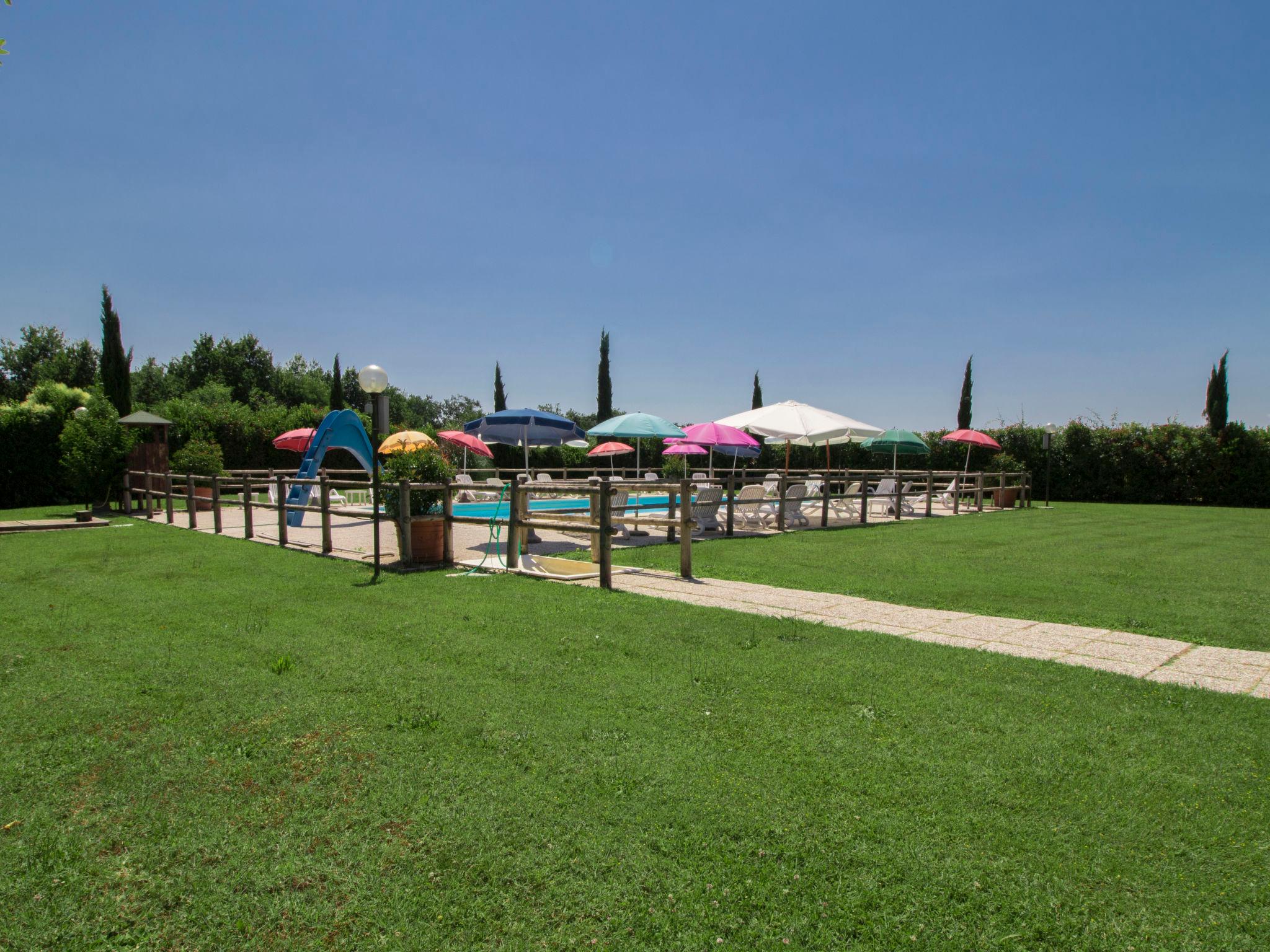 Foto 22 - Appartamento con 2 camere da letto a Castelfranco di Sotto con piscina e giardino