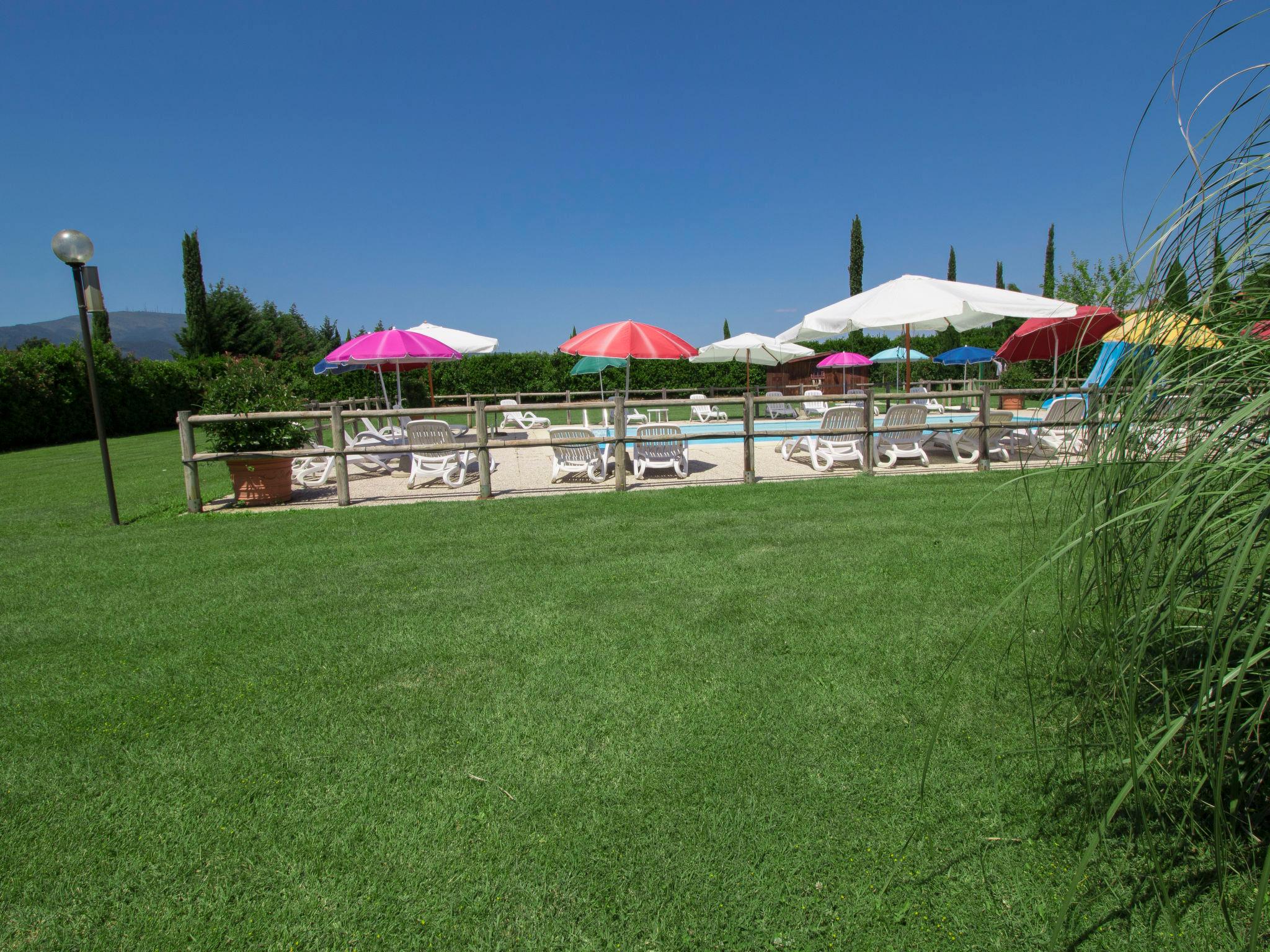 Foto 24 - Appartamento con 2 camere da letto a Castelfranco di Sotto con piscina e giardino