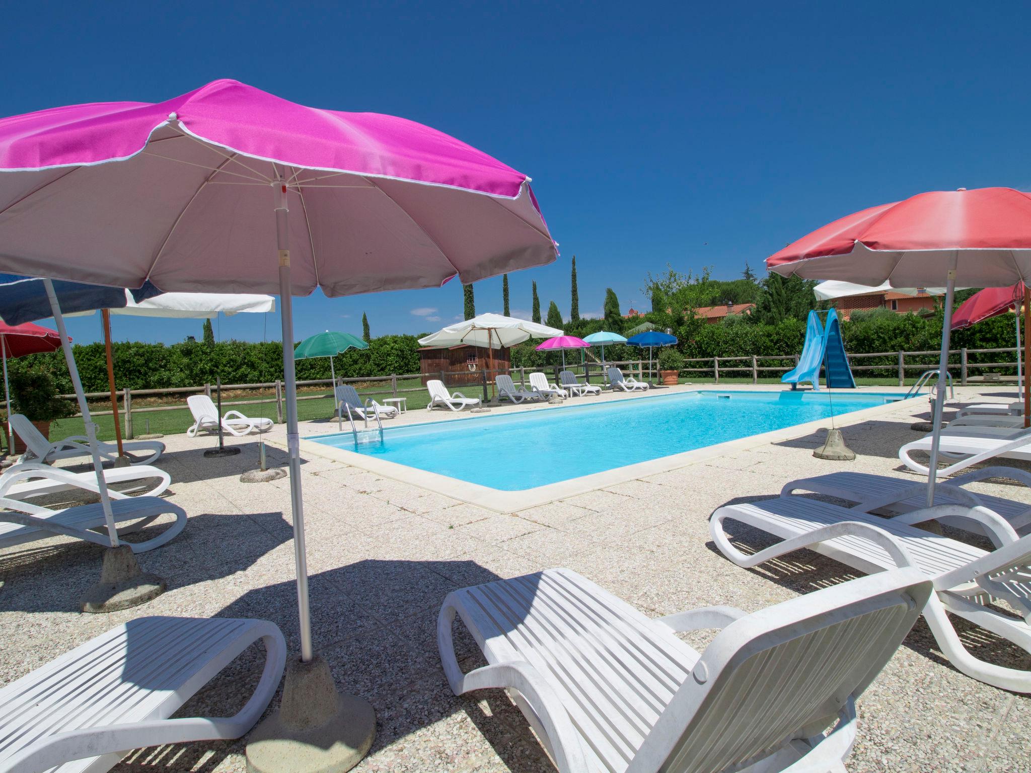 Photo 17 - Appartement de 2 chambres à Castelfranco di Sotto avec piscine et jardin