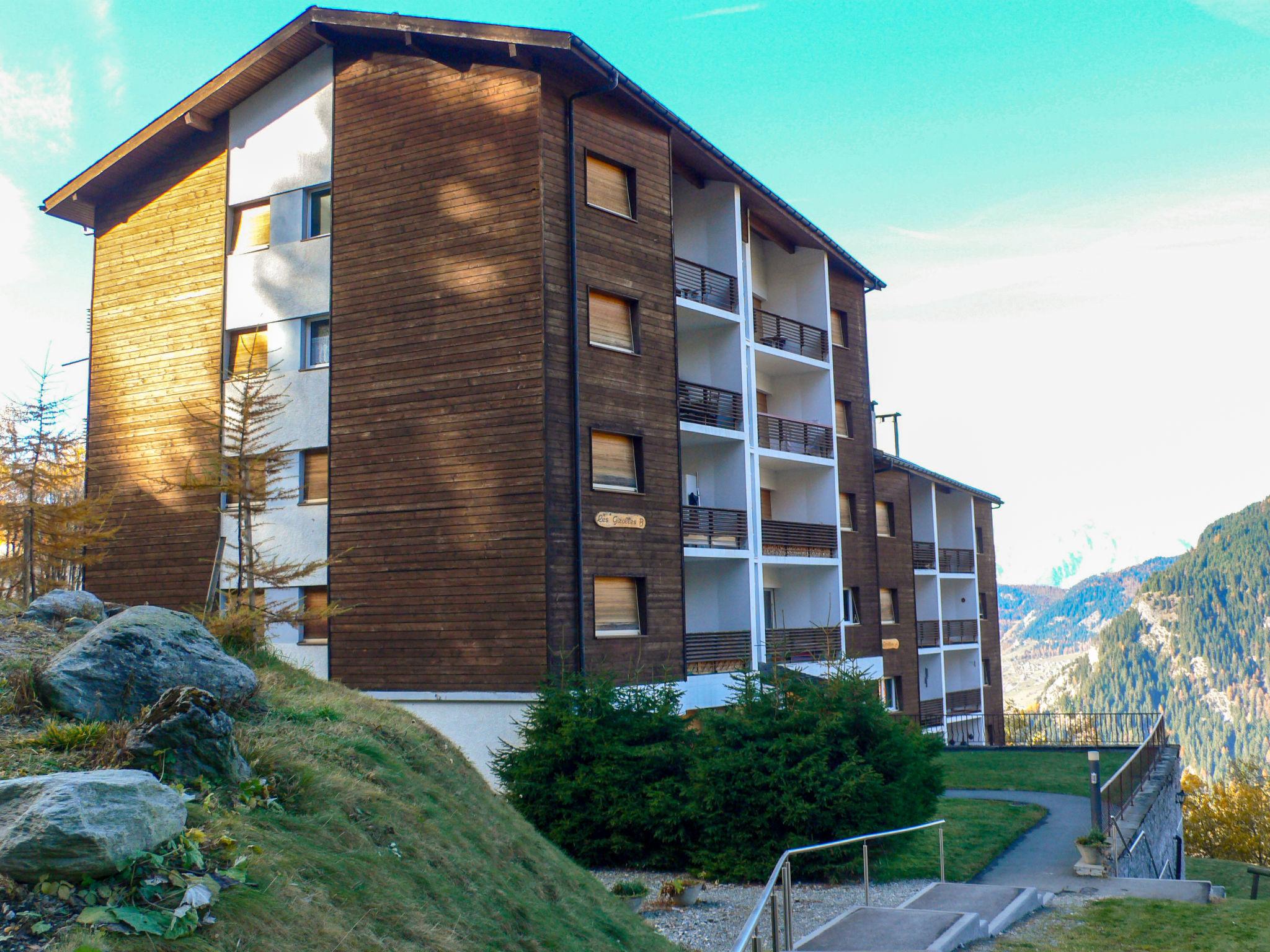 Foto 5 - Apartment mit 2 Schlafzimmern in Val de Bagnes mit blick auf die berge