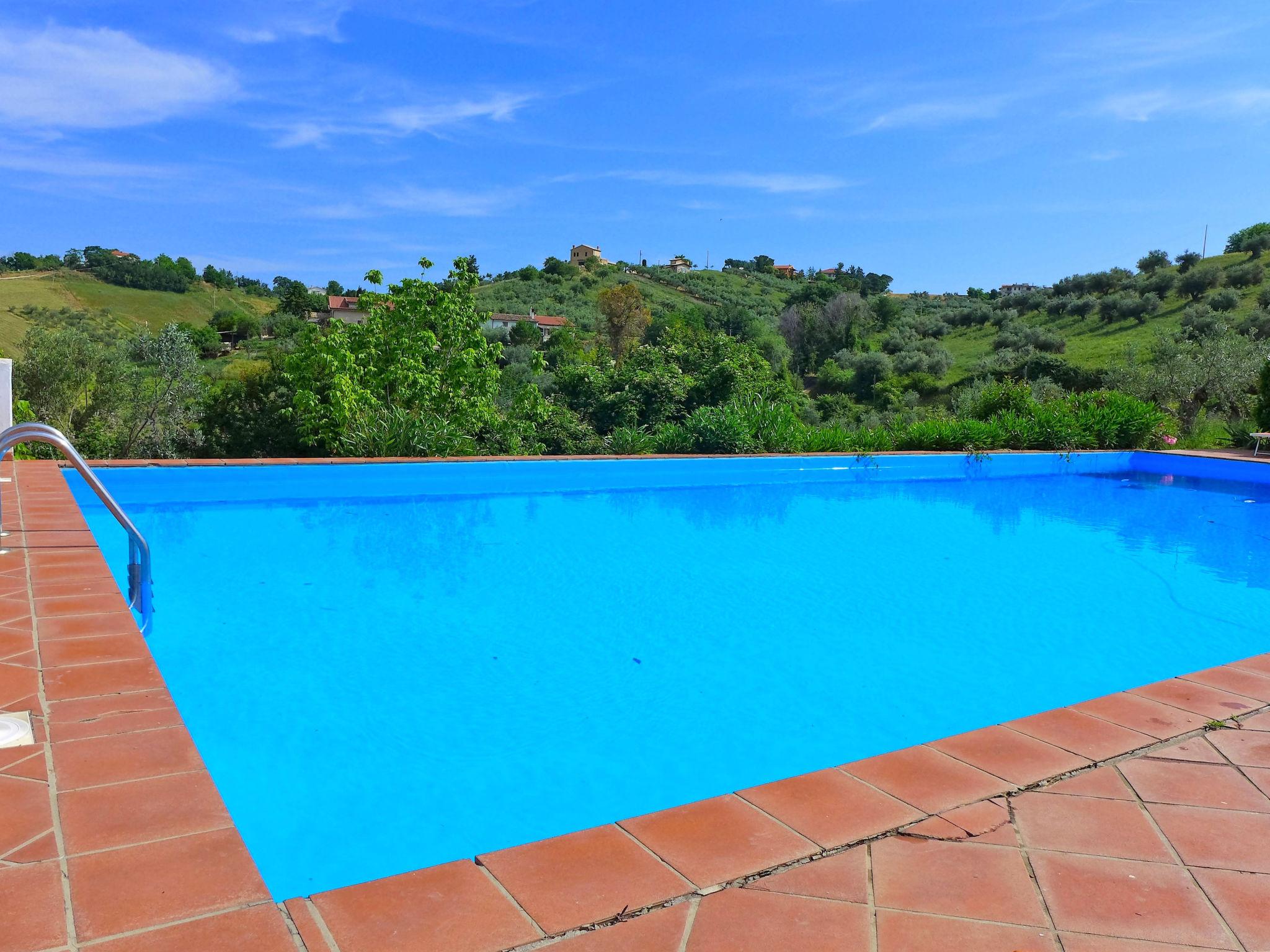Foto 20 - Casa de 4 habitaciones en Città Sant'Angelo con piscina y vistas al mar