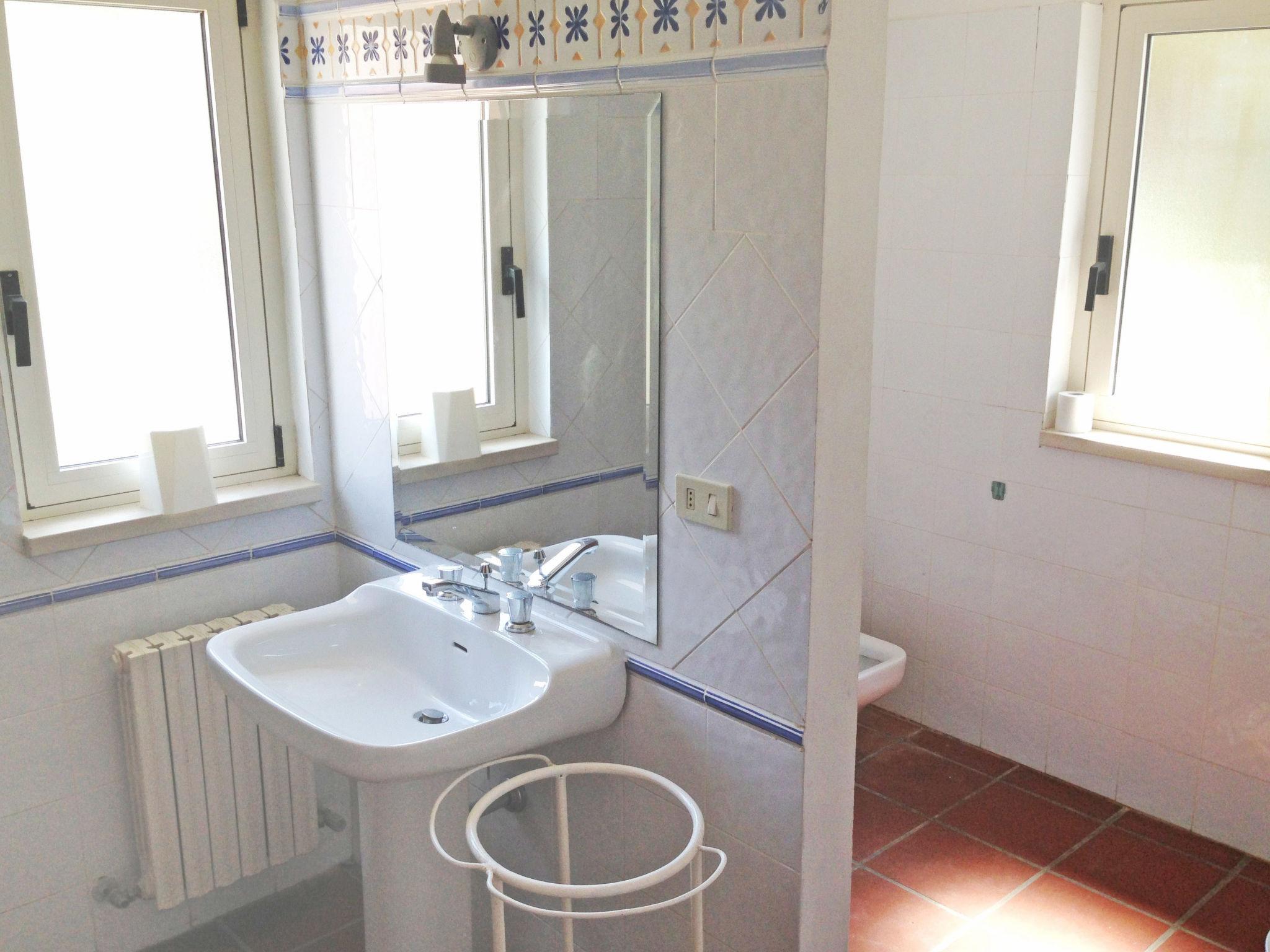 Photo 35 - 4 bedroom House in Città Sant'Angelo with swimming pool and garden