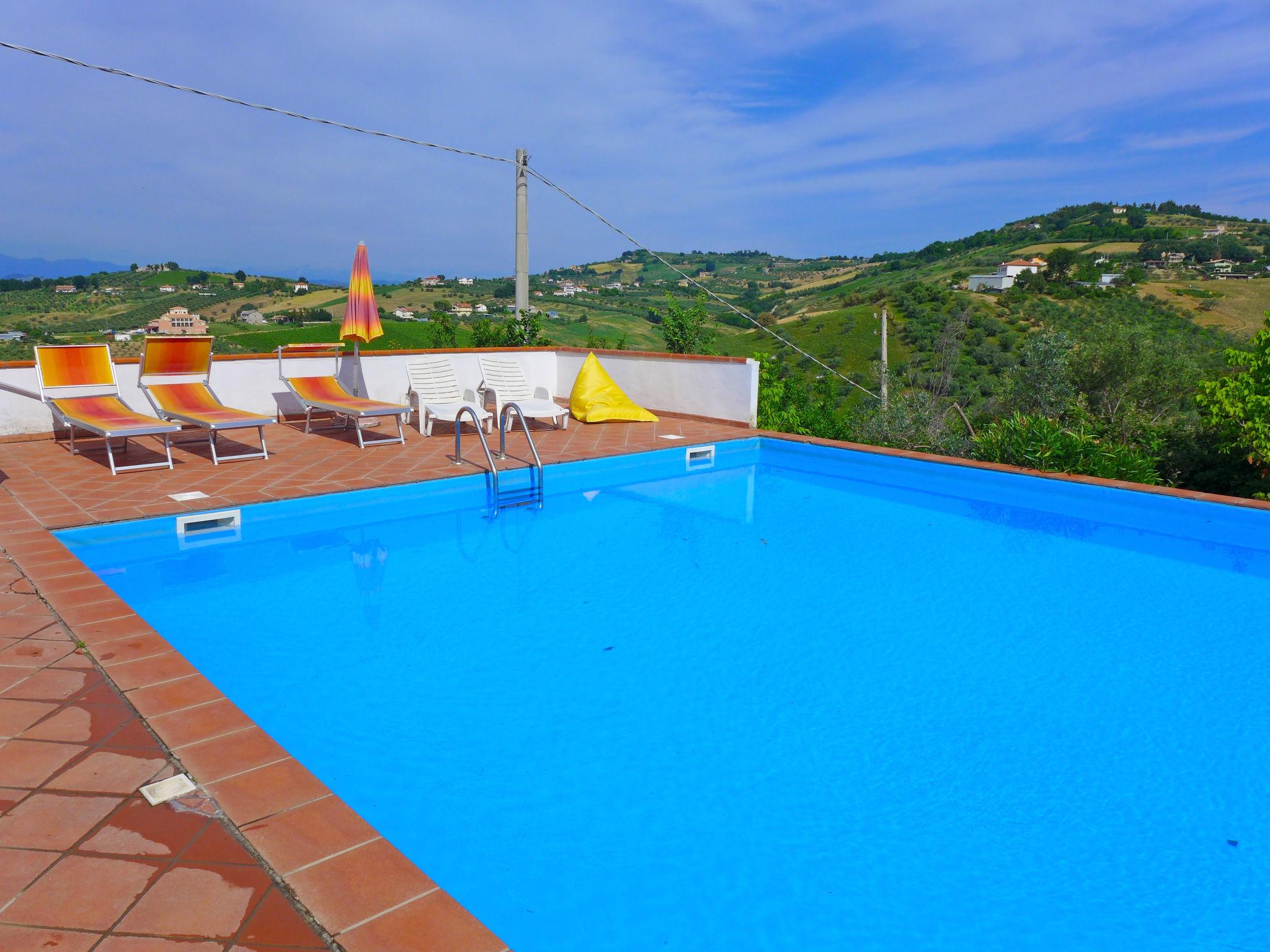 Photo 19 - 4 bedroom House in Città Sant'Angelo with swimming pool and sea view