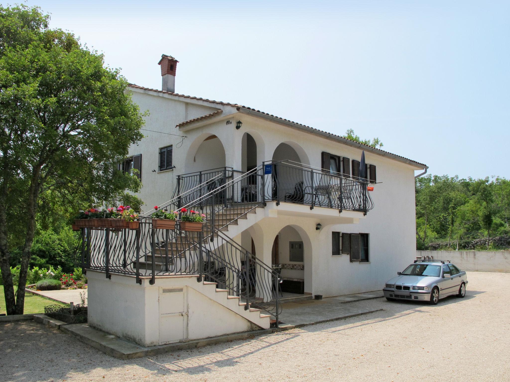 Foto 13 - Apartment mit 1 Schlafzimmer in Dobrinj mit schwimmbad und blick aufs meer