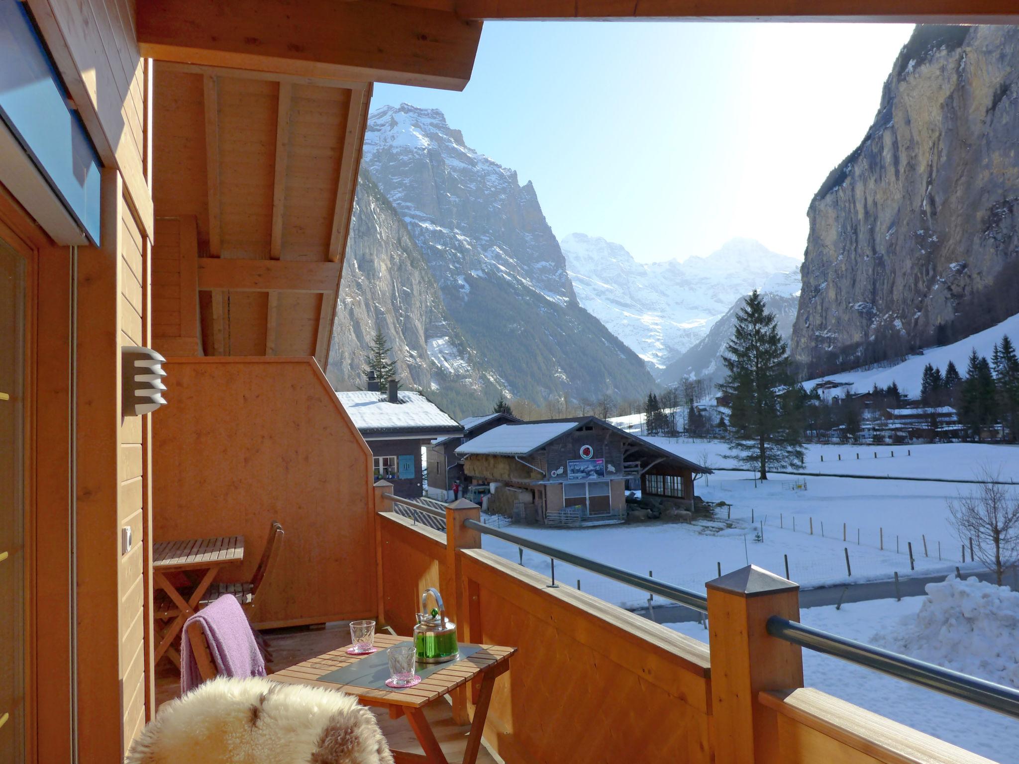 Photo 23 - Appartement de 2 chambres à Lauterbrunnen avec vues sur la montagne