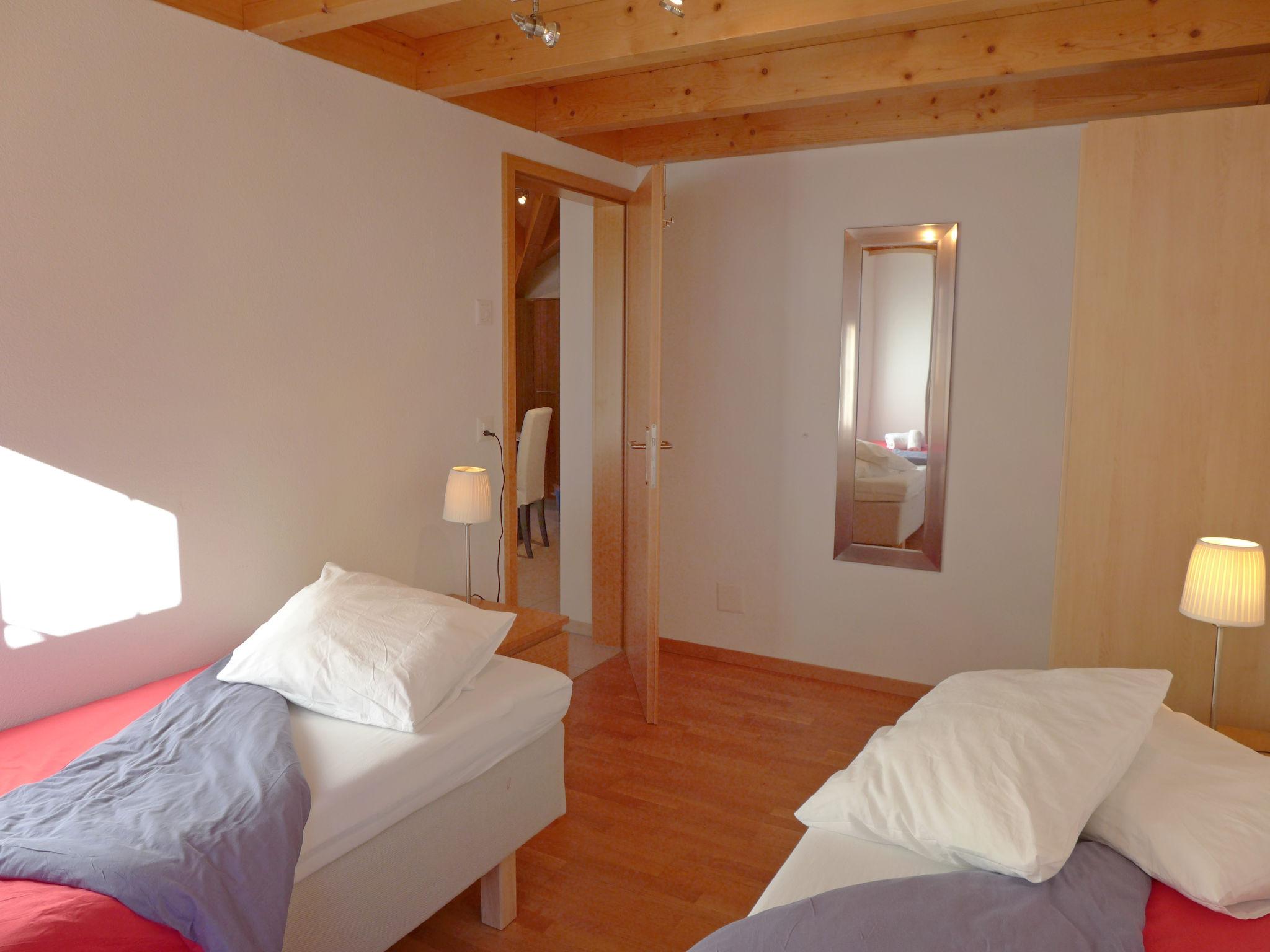 Photo 16 - 2 bedroom Apartment in Lauterbrunnen with mountain view