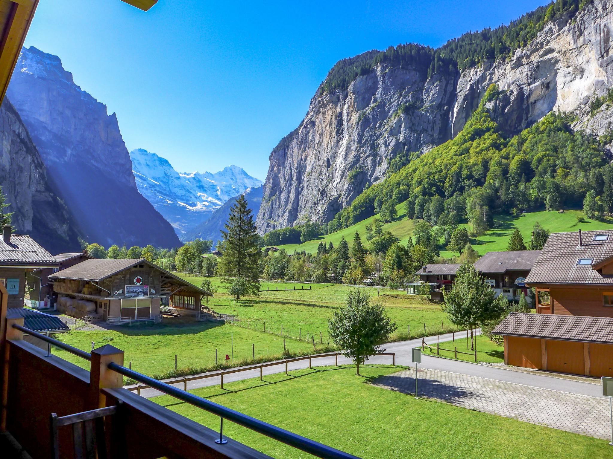 Photo 5 - Appartement de 2 chambres à Lauterbrunnen avec vues sur la montagne