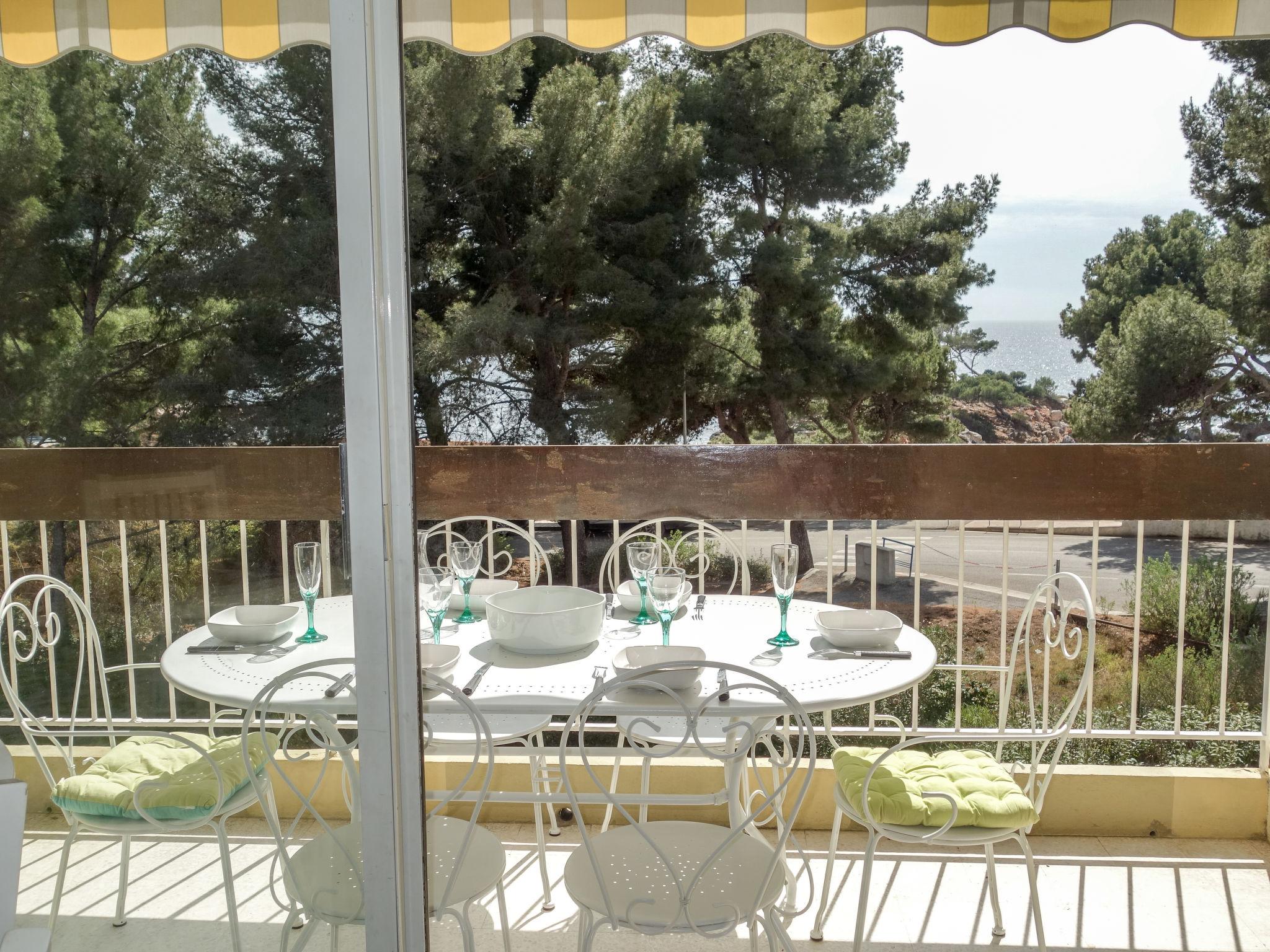 Foto 1 - Apartment mit 2 Schlafzimmern in Bandol mit terrasse und blick aufs meer