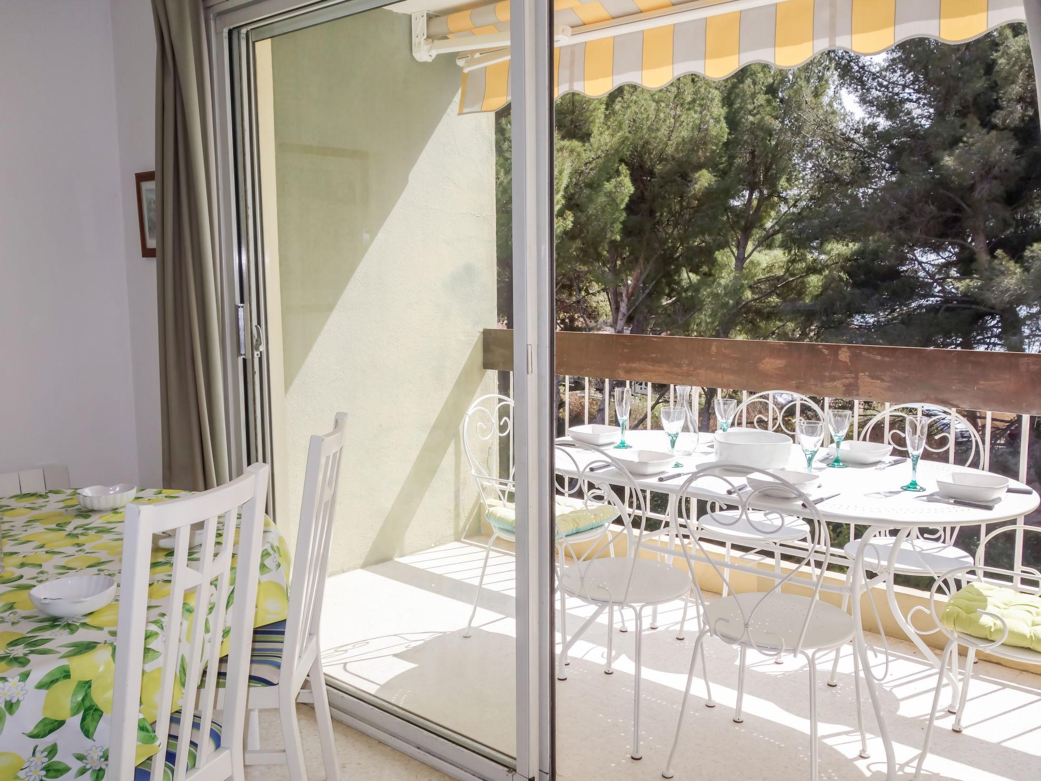 Foto 6 - Apartamento de 2 quartos em Bandol com terraço