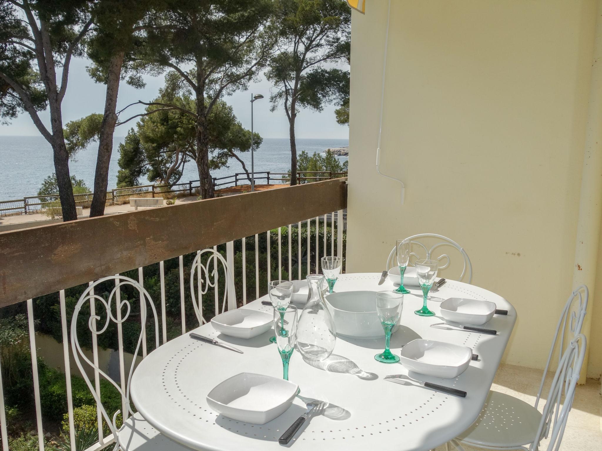 Foto 2 - Appartamento con 2 camere da letto a Bandol con terrazza e vista mare