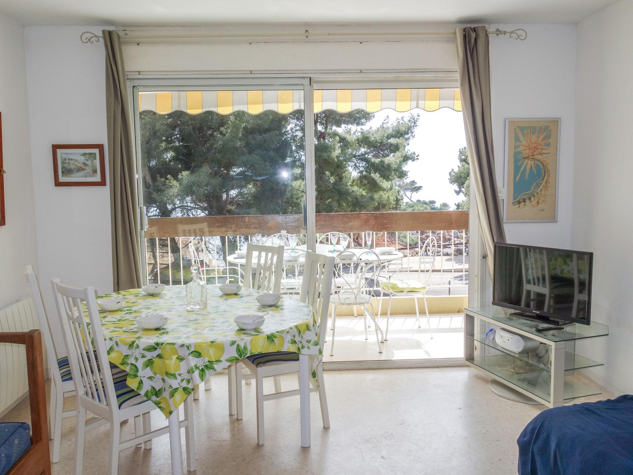 Foto 4 - Apartment mit 2 Schlafzimmern in Bandol mit terrasse