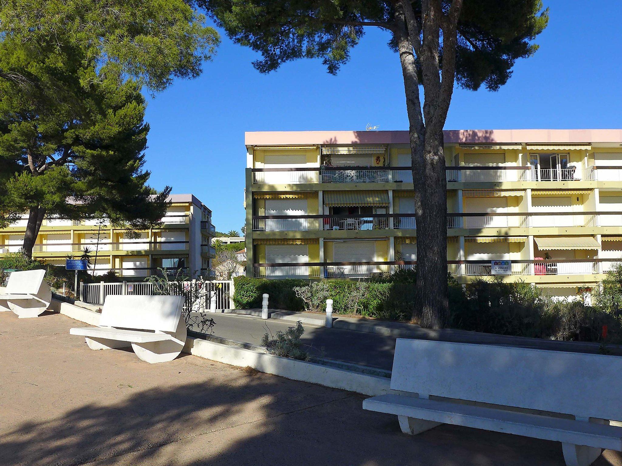 Foto 19 - Appartamento con 2 camere da letto a Bandol con terrazza e vista mare