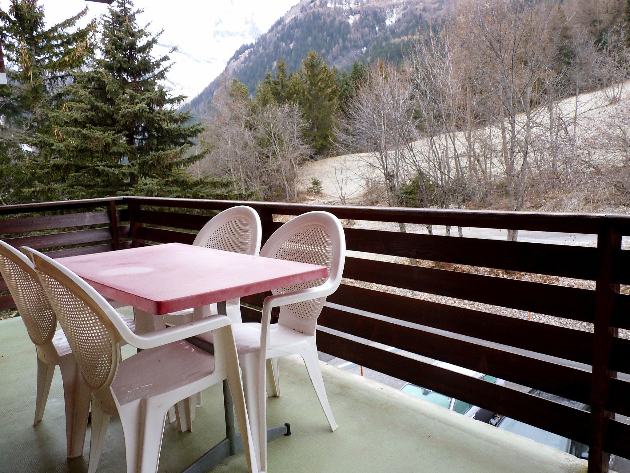 Foto 9 - Apartamento de 1 habitación en Leytron con vistas a la montaña