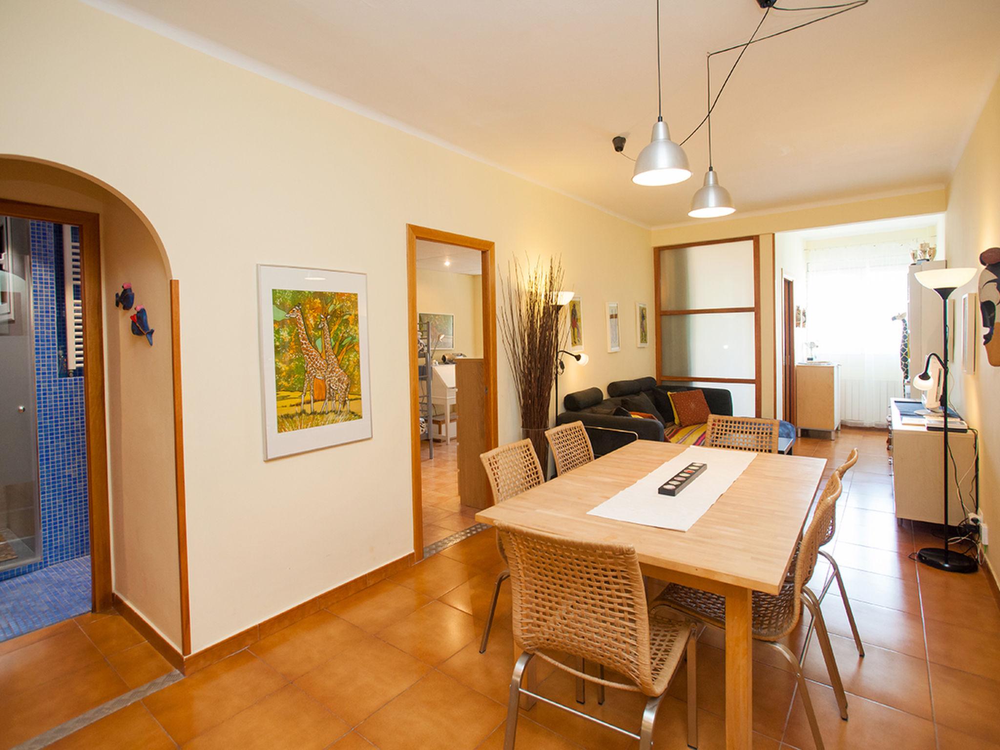 Foto 1 - Apartamento de 2 quartos em Barcelona