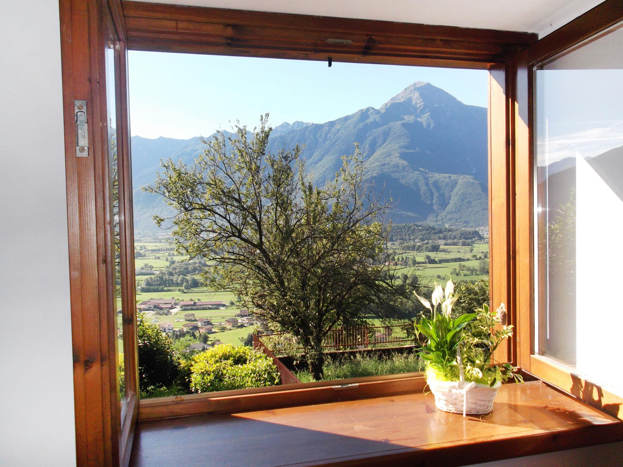 Photo 11 - 2 bedroom Apartment in Sorico with garden and mountain view