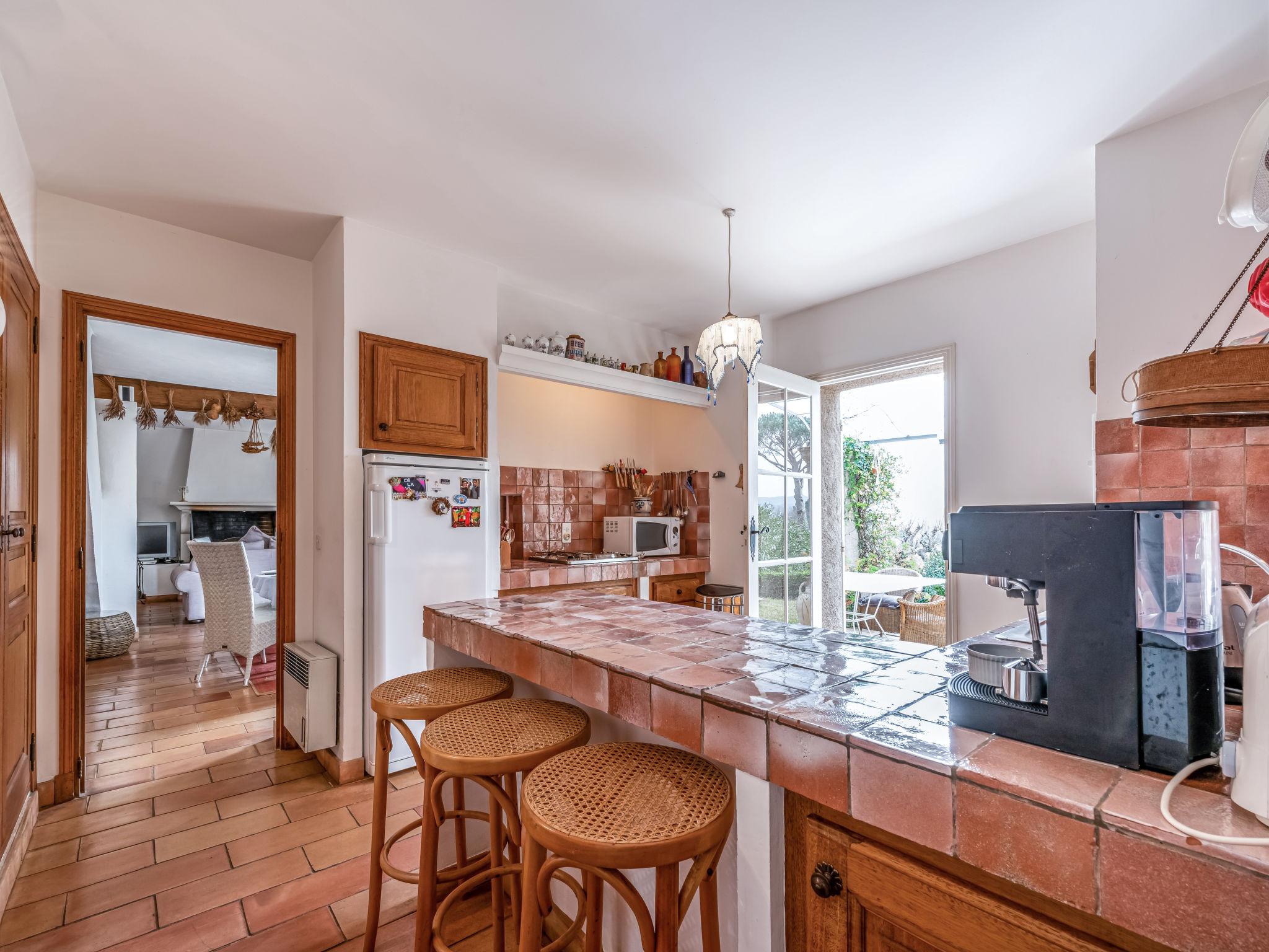 Photo 3 - Maison de 3 chambres à Grimaud avec piscine privée et terrasse