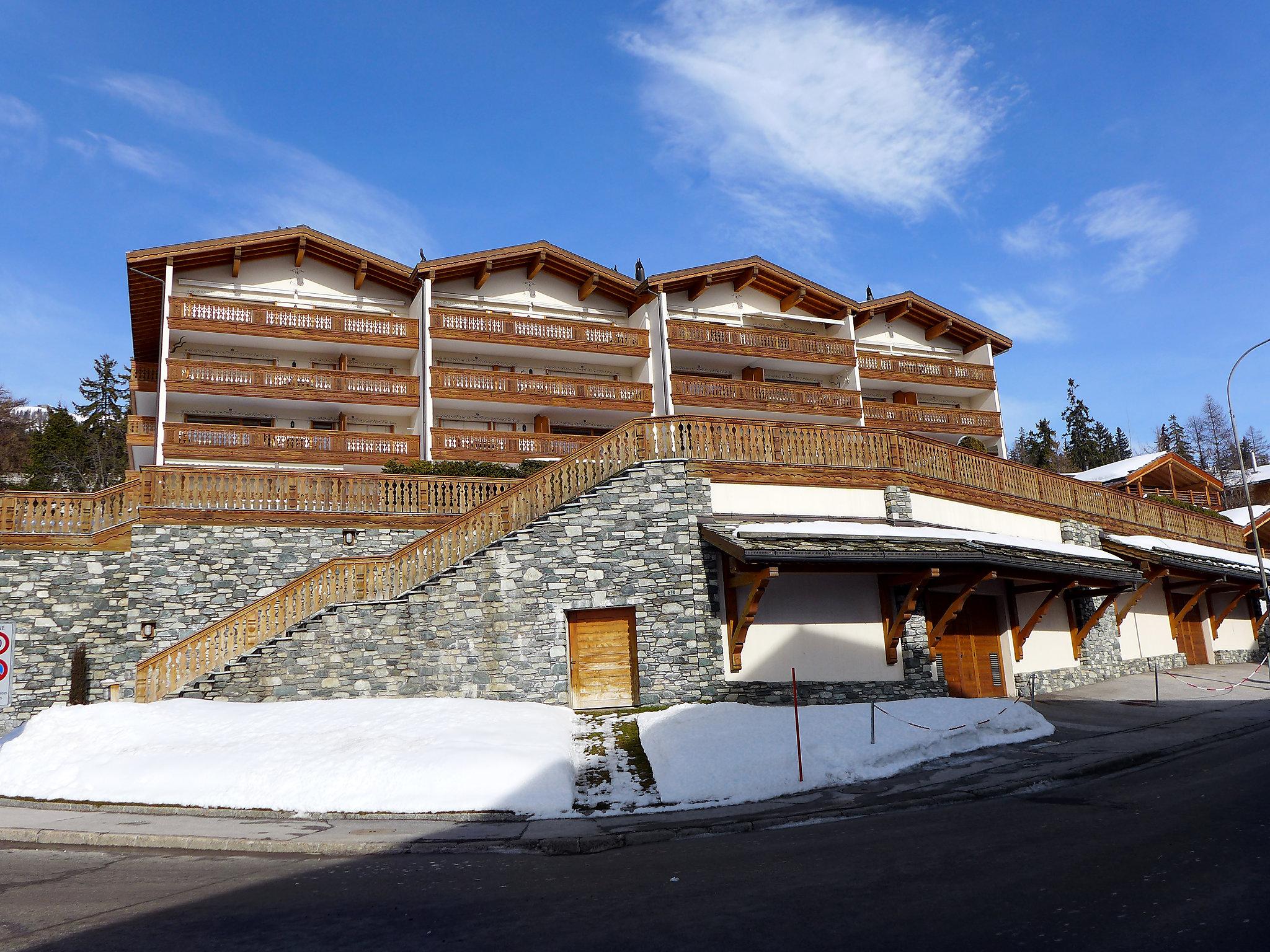 Foto 34 - Apartamento de 4 quartos em Crans-Montana com jardim e terraço