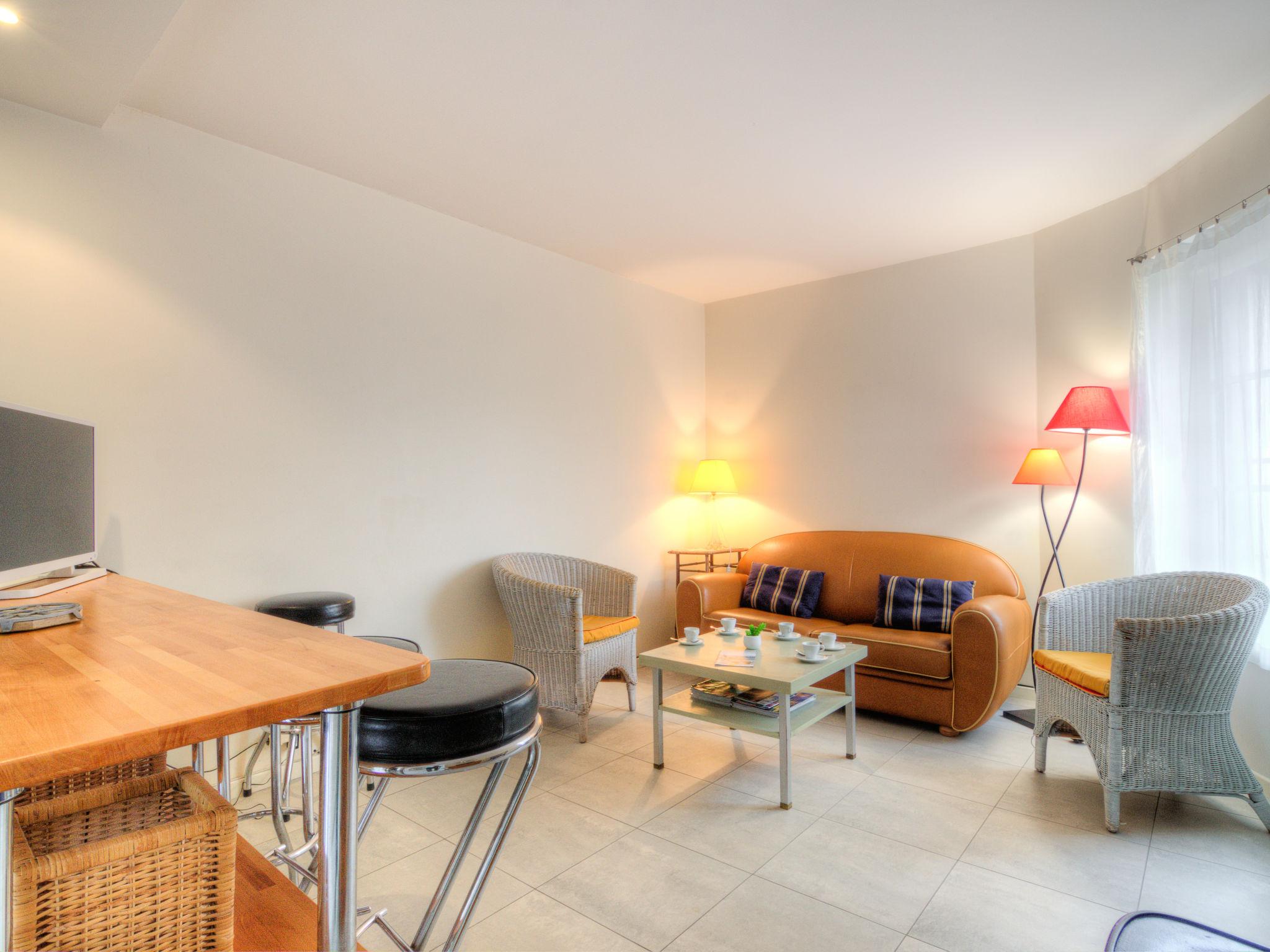 Photo 6 - 2 bedroom House in Dinard with garden and terrace