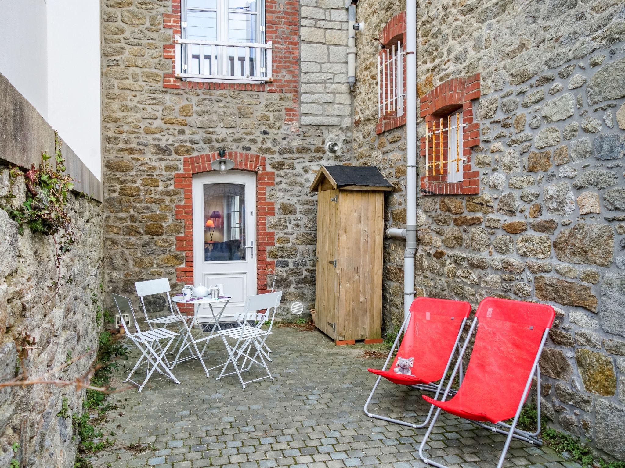 Foto 3 - Casa de 2 quartos em Dinard com jardim e terraço