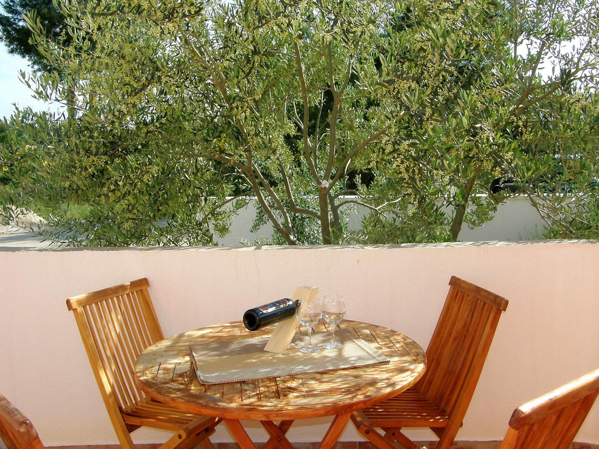 Foto 2 - Apartamento de 1 habitación en Vodice con terraza y vistas al mar