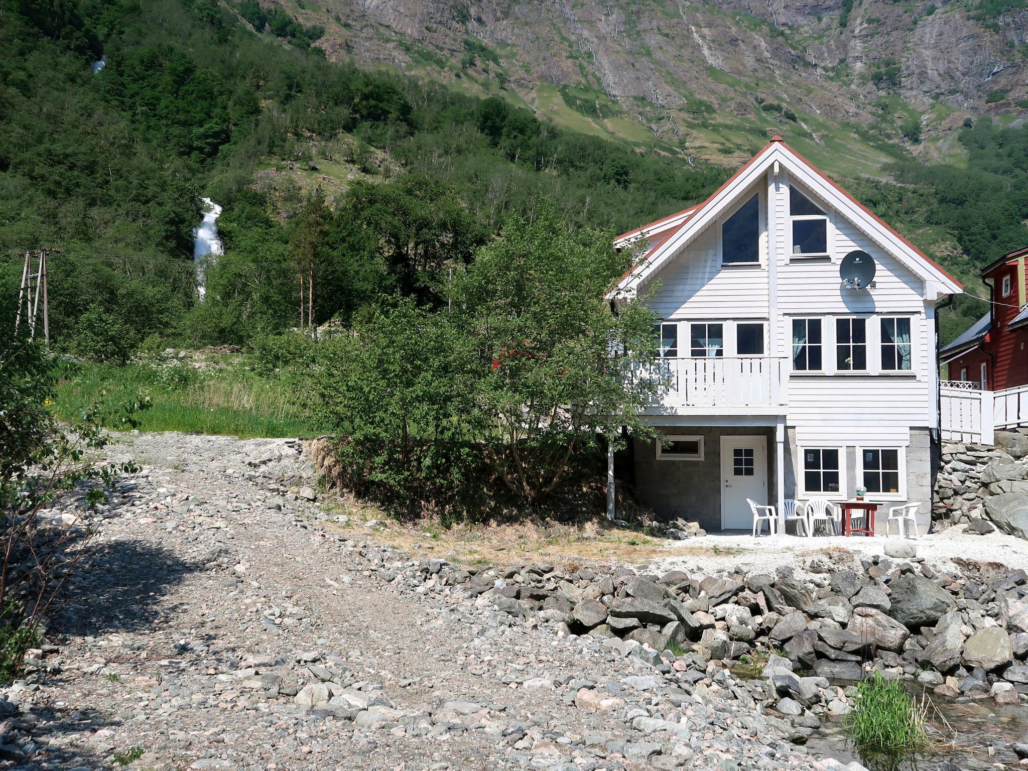 Foto 13 - Haus mit 3 Schlafzimmern in Aurland mit garten und terrasse